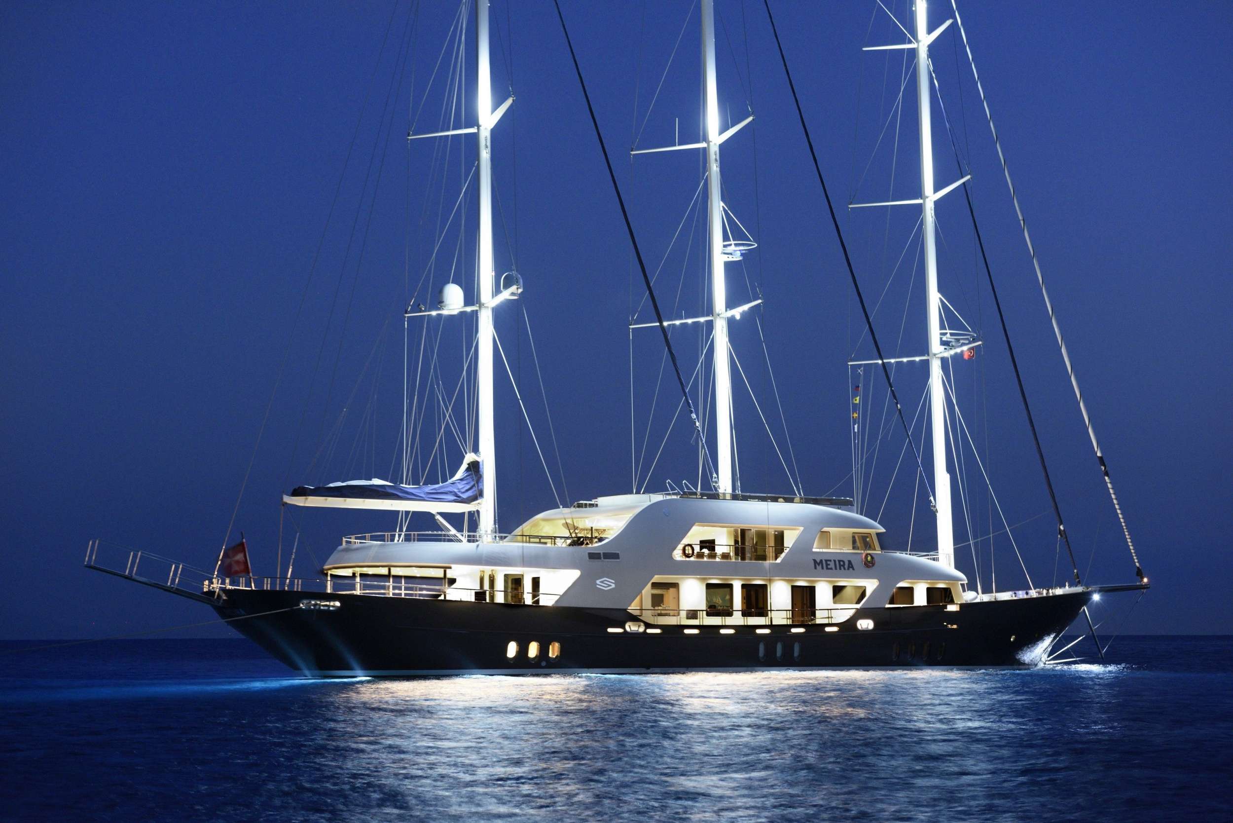 MEIRA Yacht Charter - Ritzy Charters
