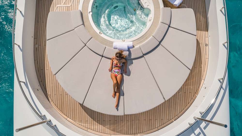 Bow Seating and Jacuzzi