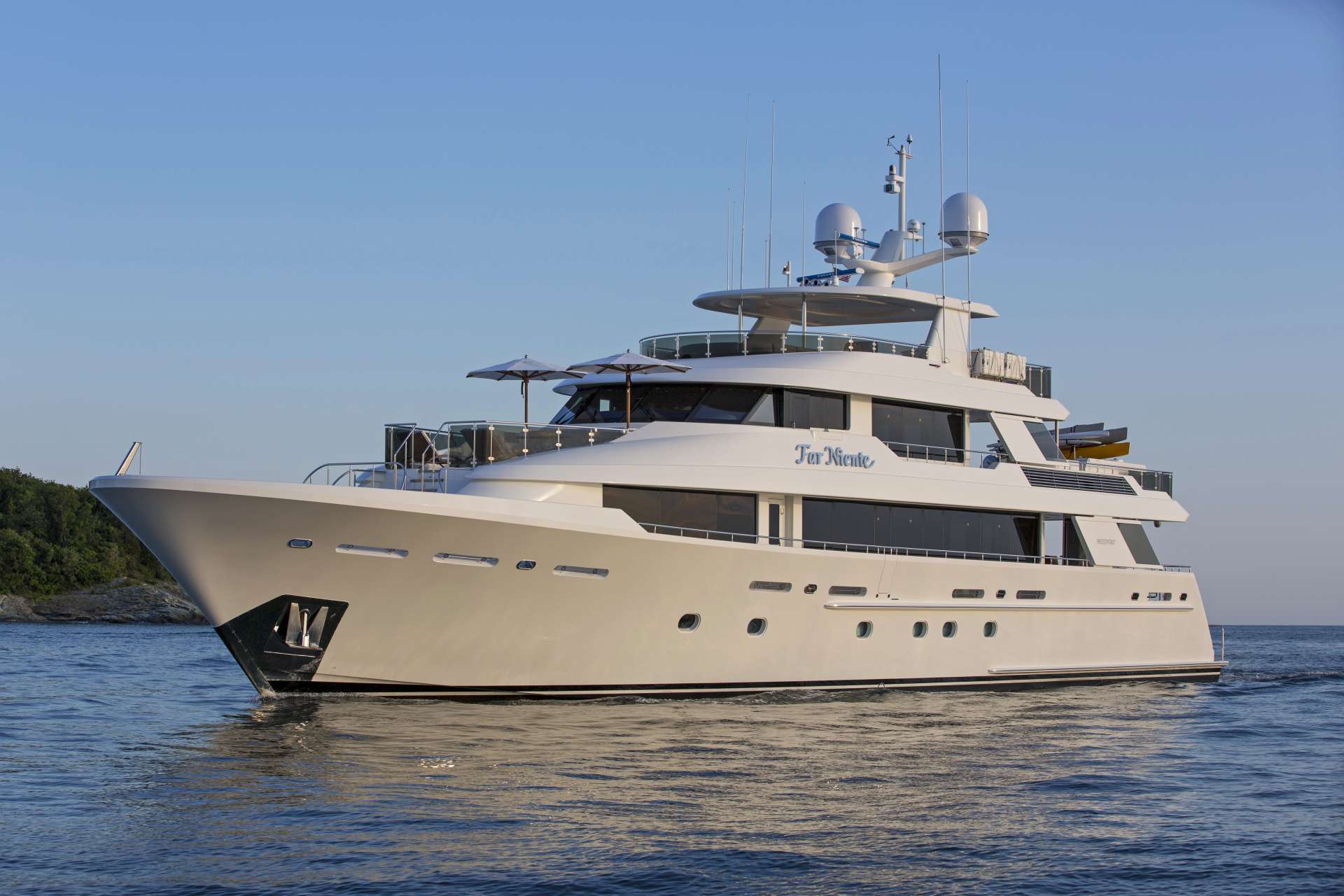 Yacht Charter FAR NIENTE | Ritzy Charters