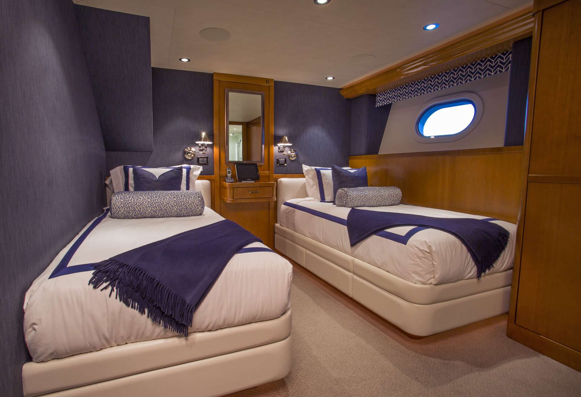 FAR NIENTE Yacht Charter - Twin Guest Stateroom