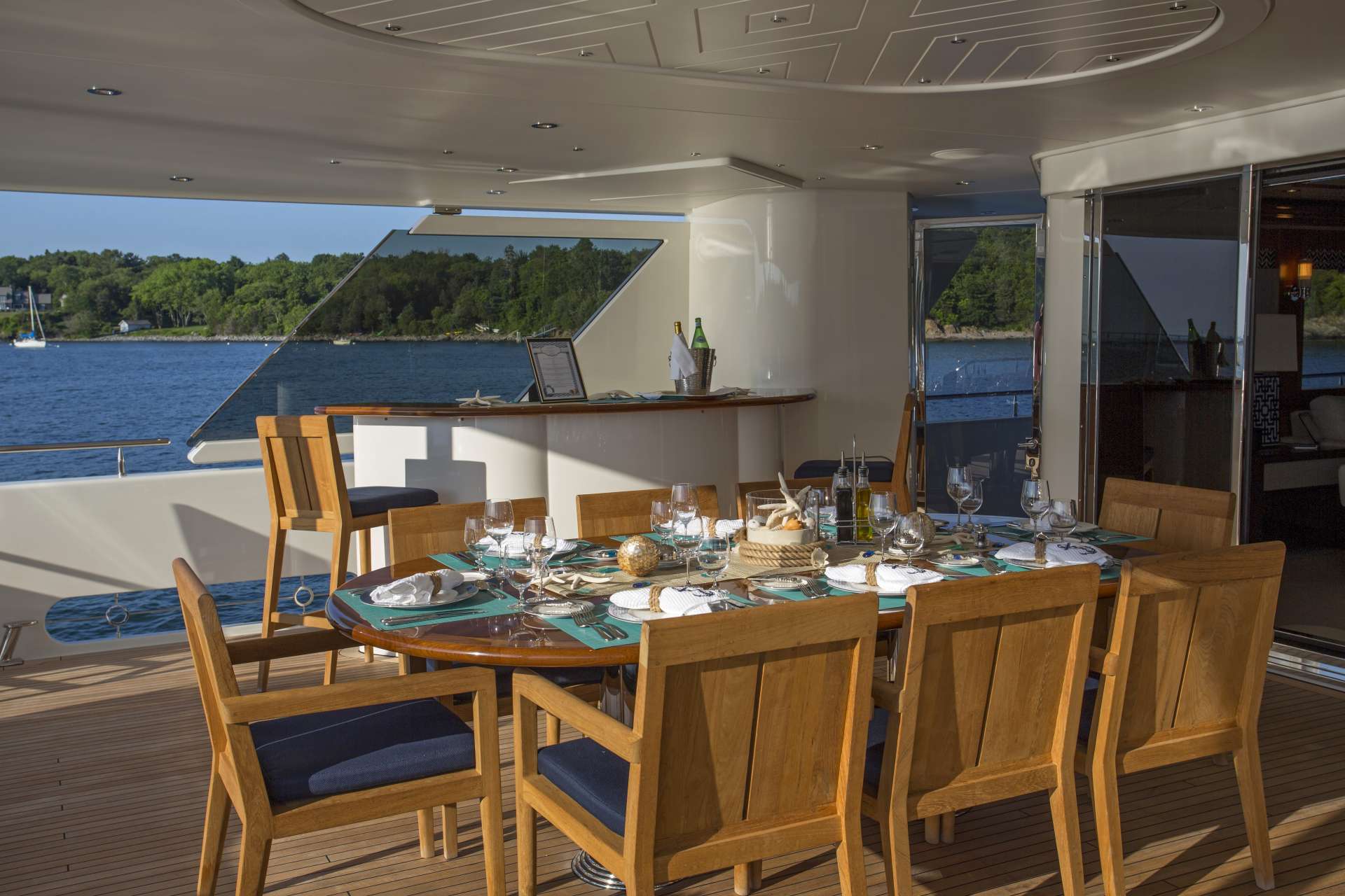 FAR NIENTE Yacht Charter - Aft deck, dining