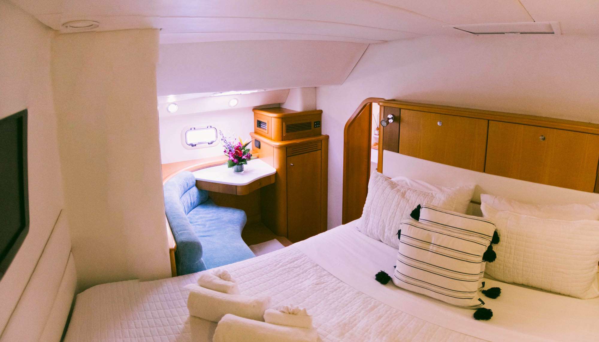 KELEA Yacht Charter - Aft guest queen suite