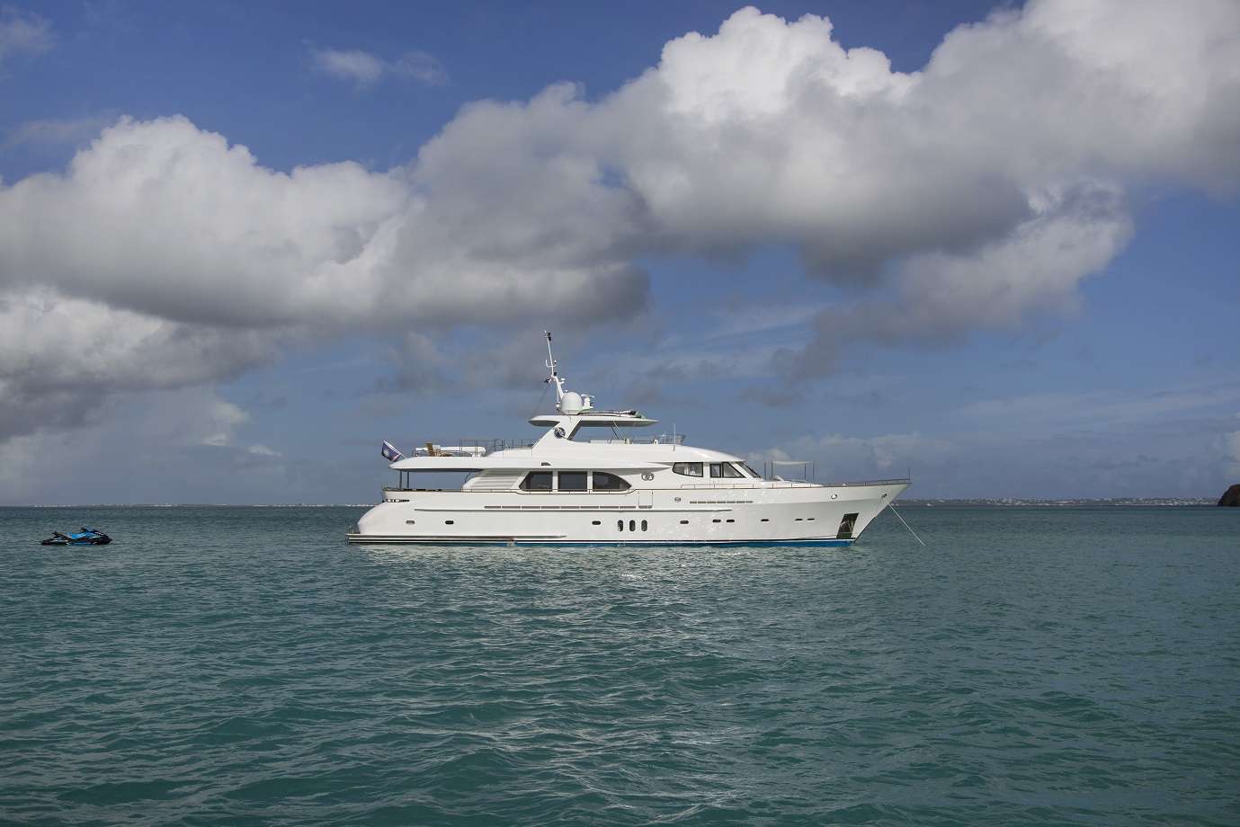 Yacht Charter PURA VIDA | Ritzy Charters