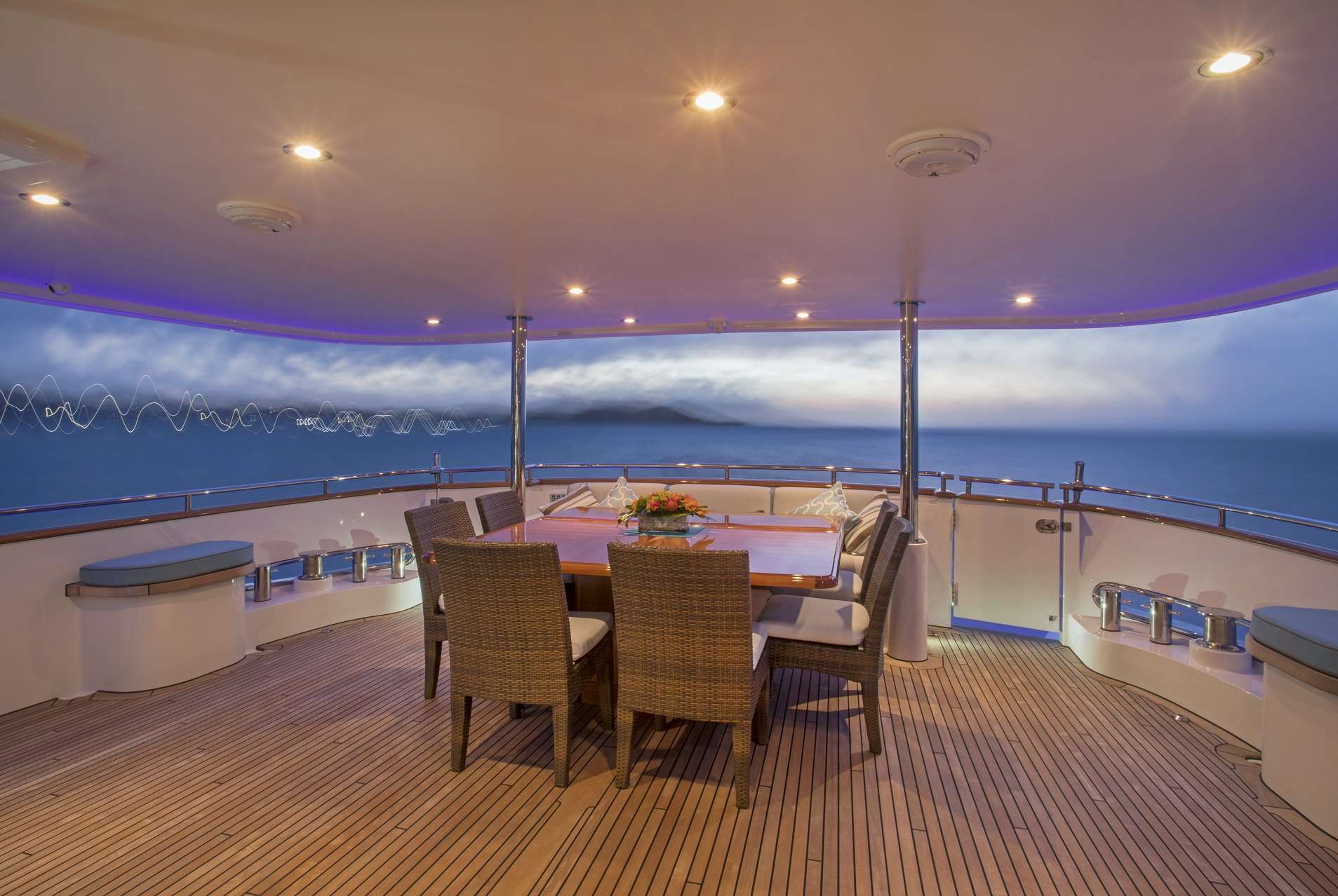PURA VIDA Yacht Charter - Aft Deck