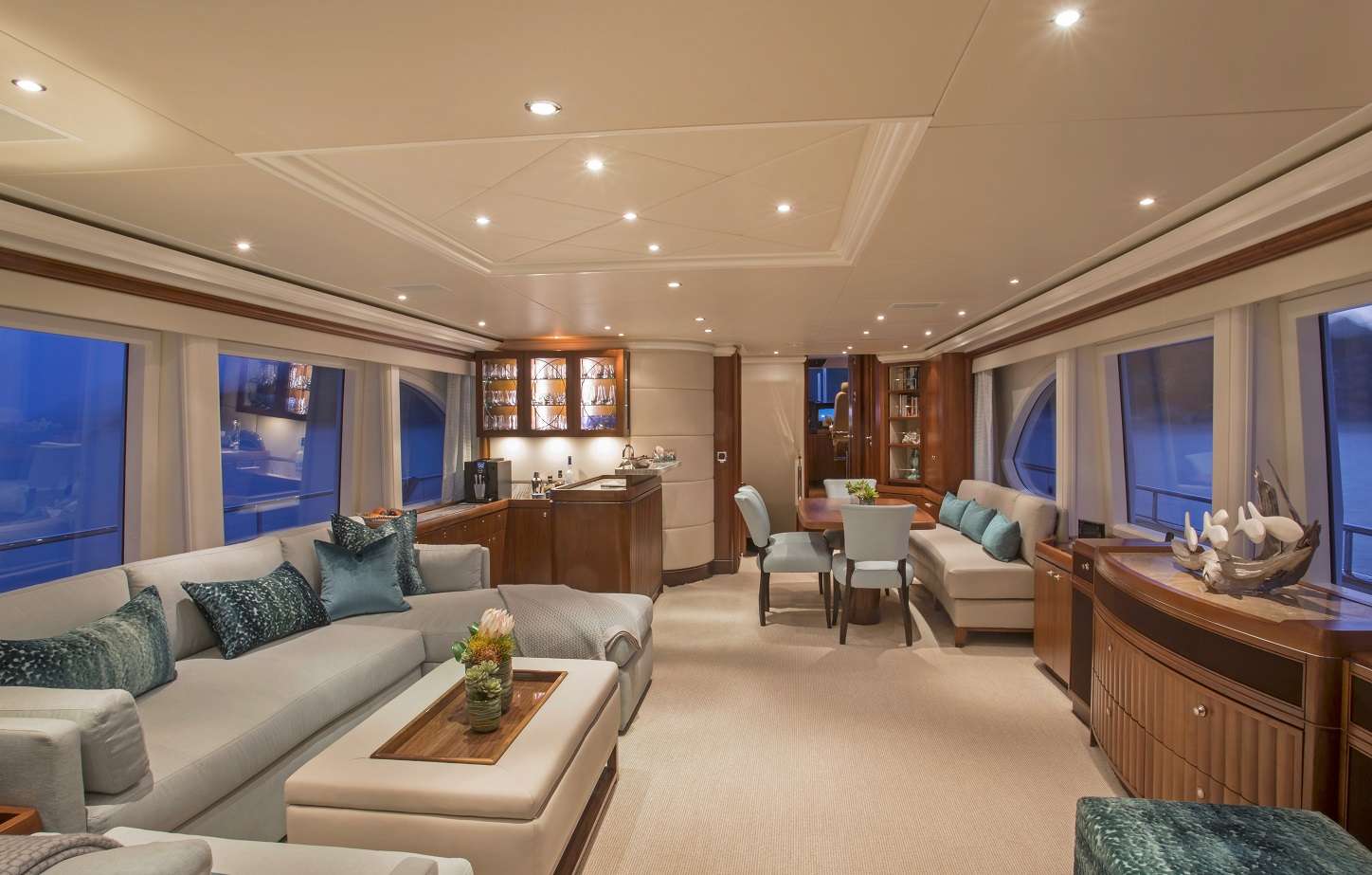 PURA VIDA Yacht Charter - Main Salon Looking Forward