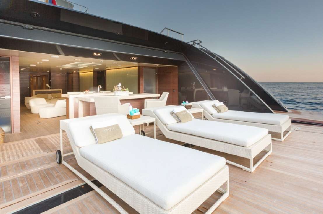 Beach club