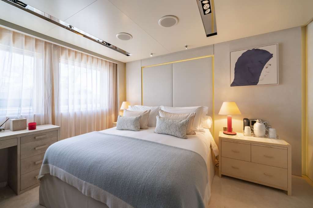 Icon Yacht Charter - Double Cabin - Upper Deck