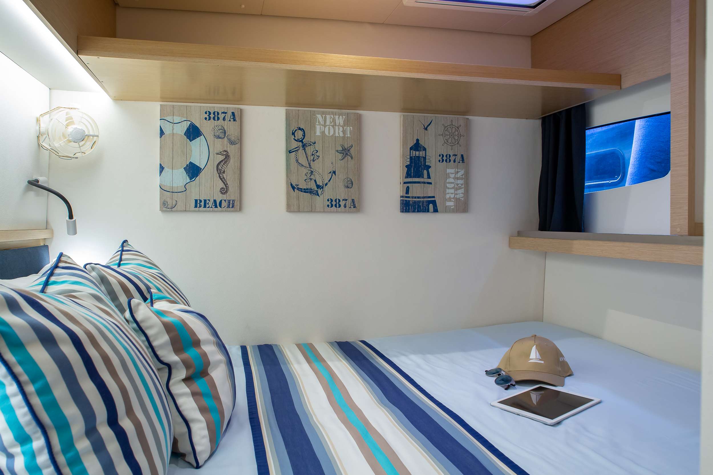 NEW HORIZONS 2 Yacht Charter - Double Cabin