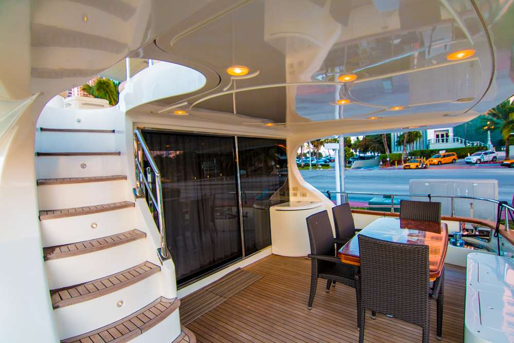 Aft deck 