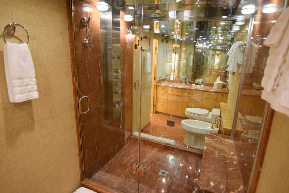 Master ensuite