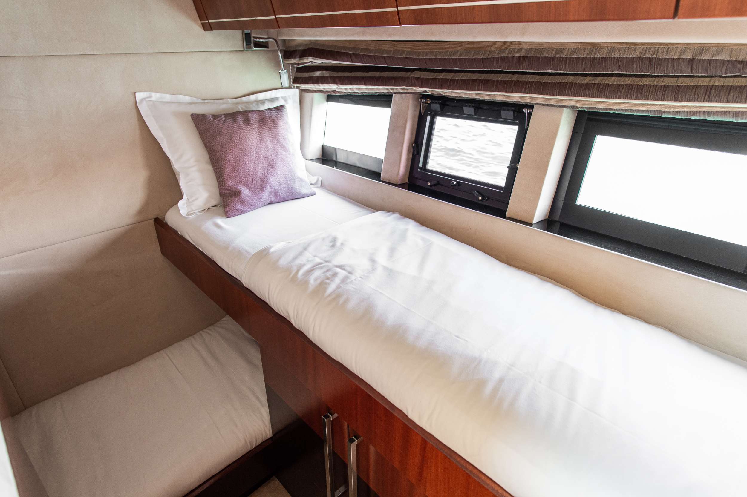 LE CHIFFRE Yacht Charter - Guest Cabin 2