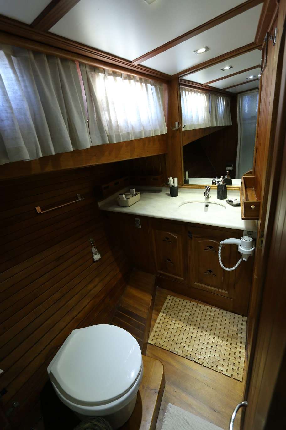 Forward Master Cabin Bathroom