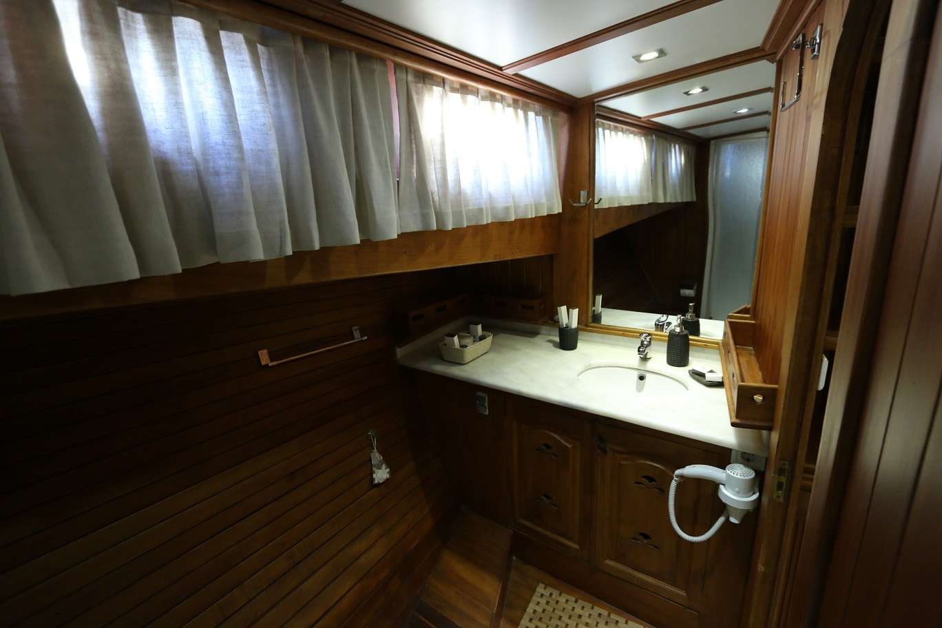 Forward Master Cabin Bathroom