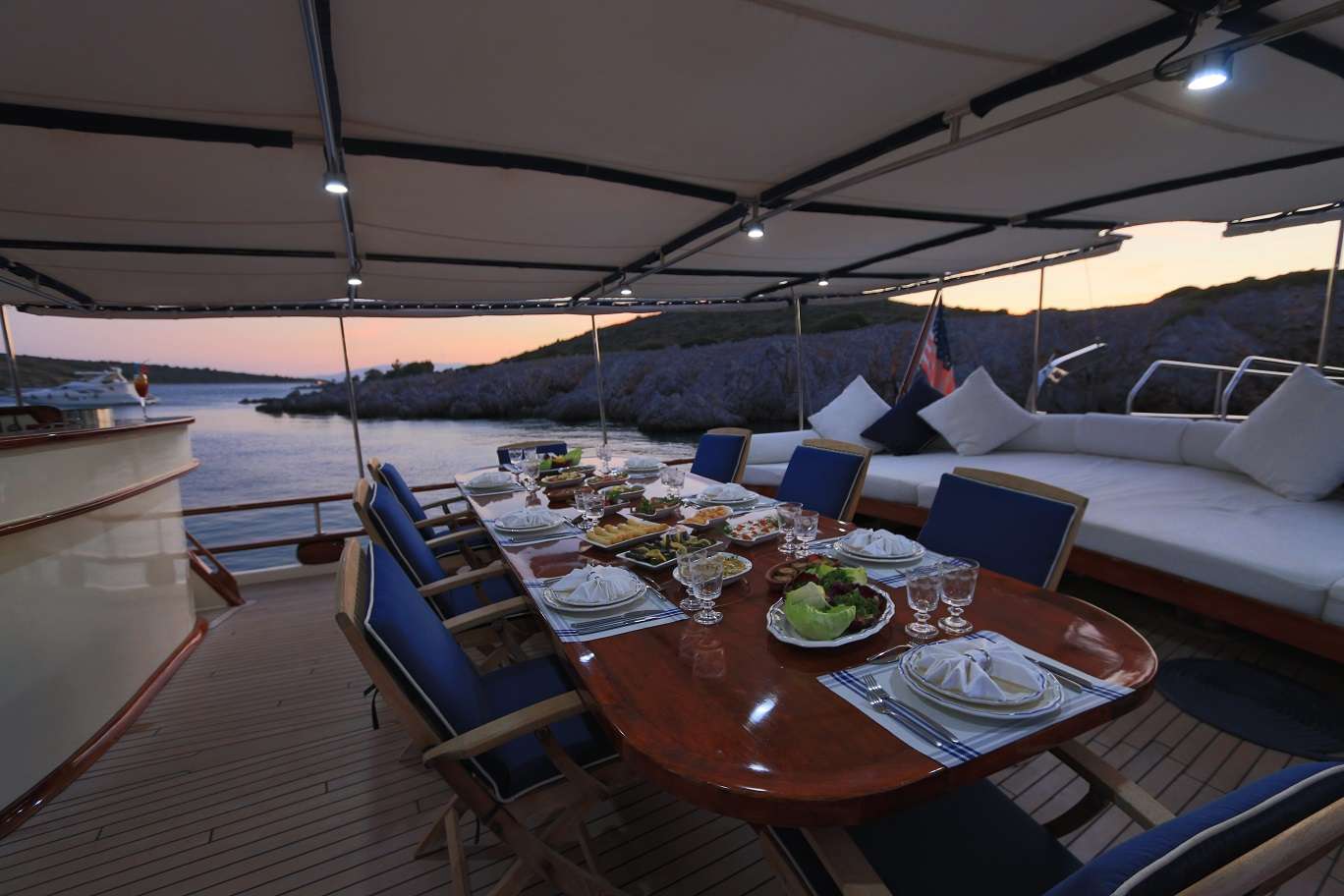 Aft Lounging Area