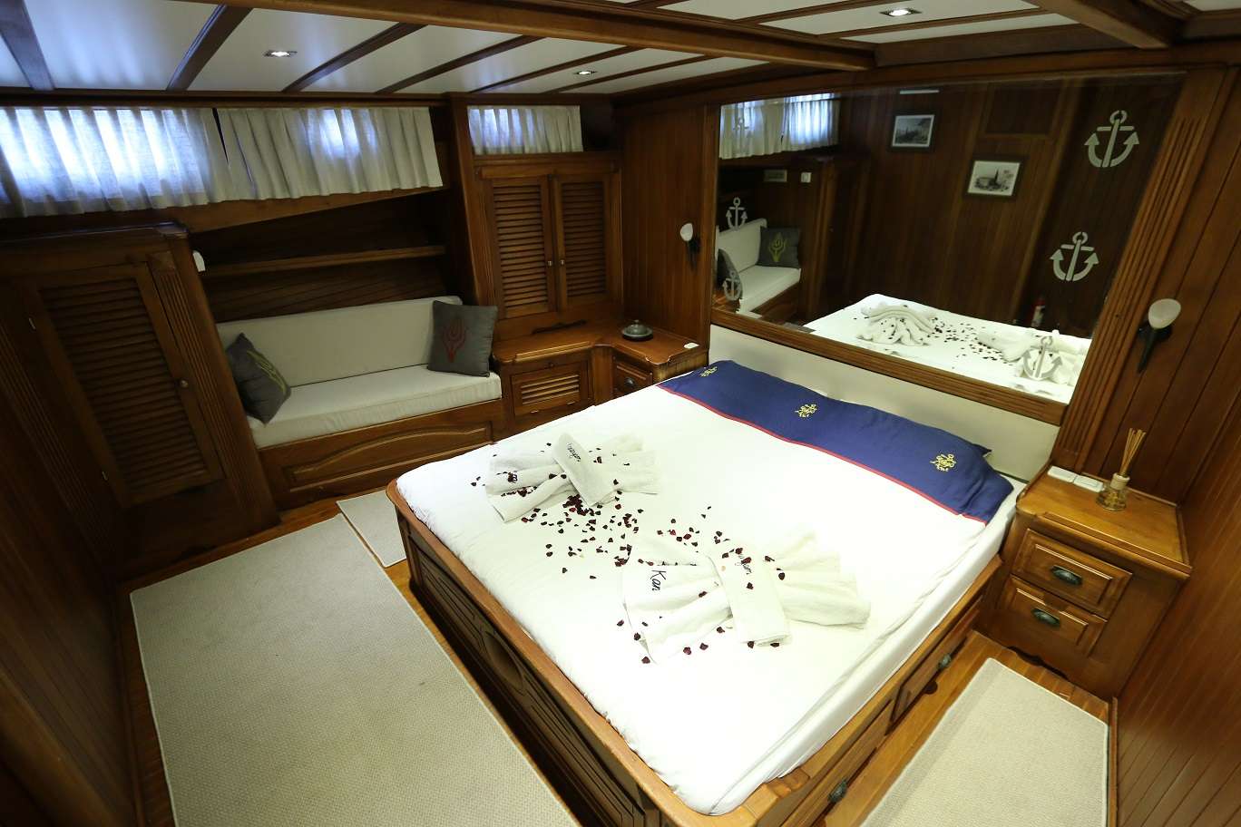 Forward Master Cabin