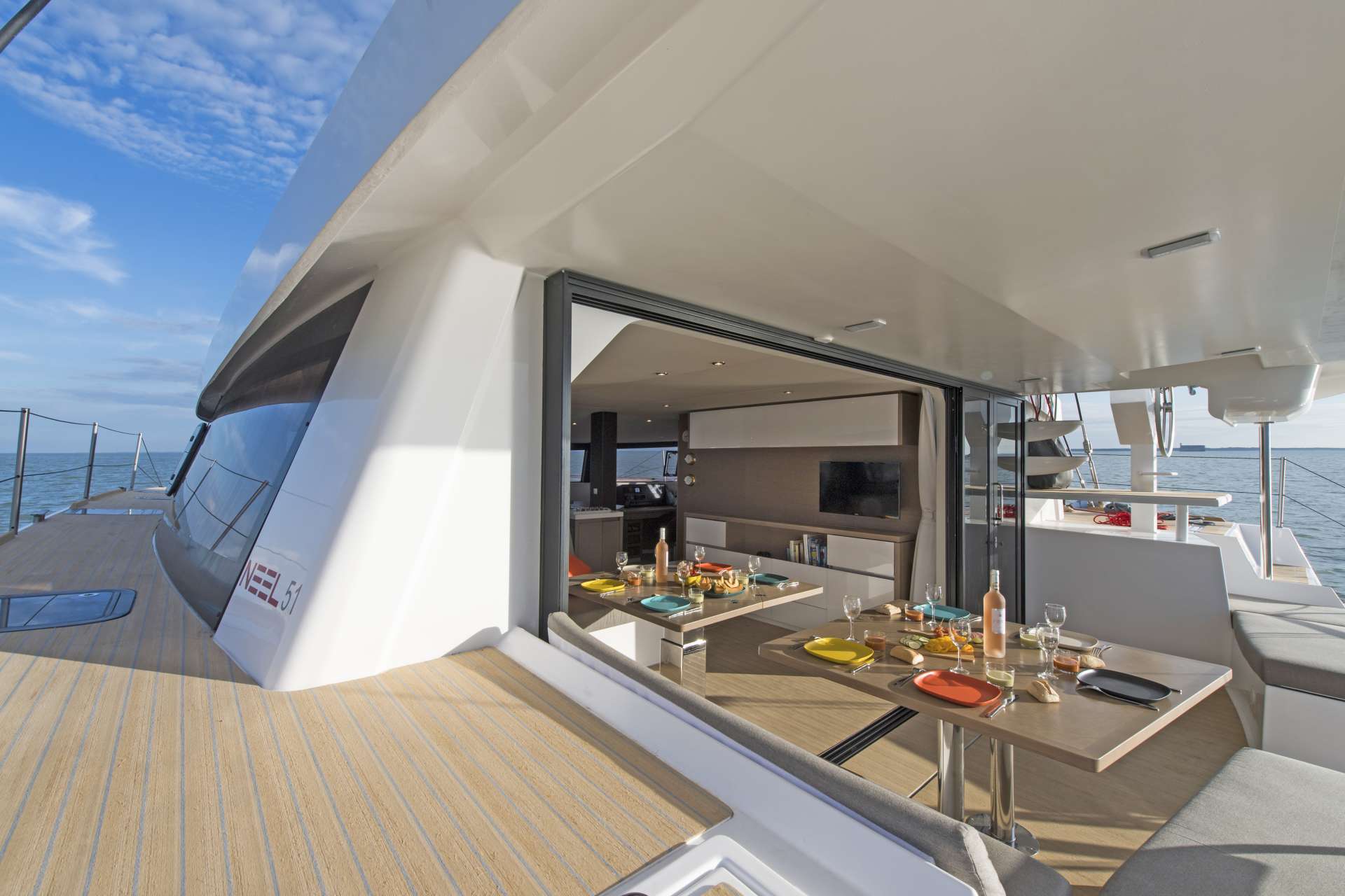 TRILOGY Yacht Charter - Fantastic Exterior Dining Experience