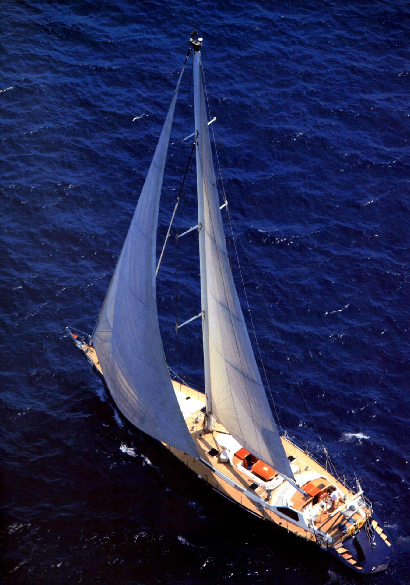 WIND OF CHANGE Yacht Charter - Sailing b
