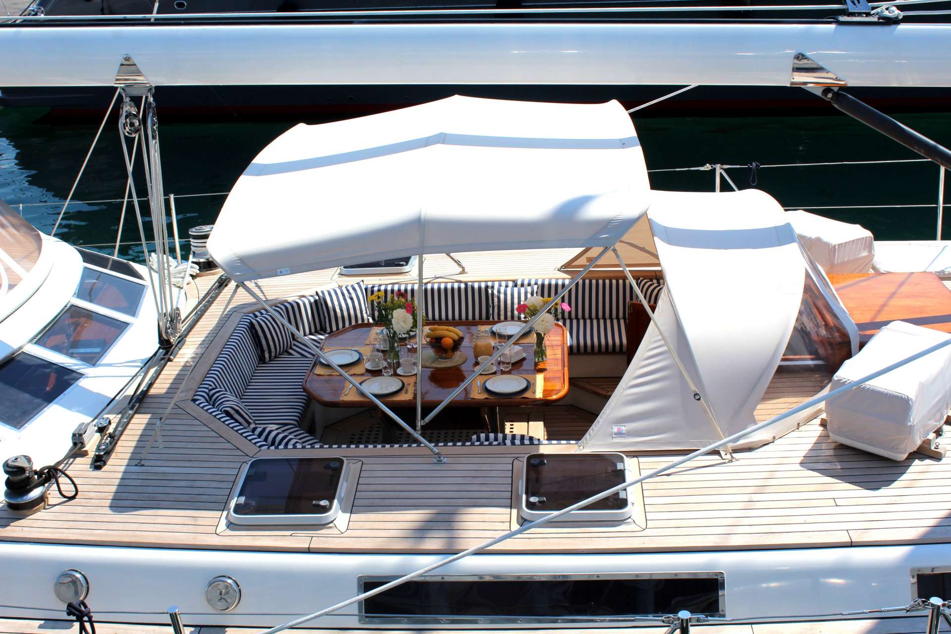 WIND OF CHANGE Yacht Charter - Deck