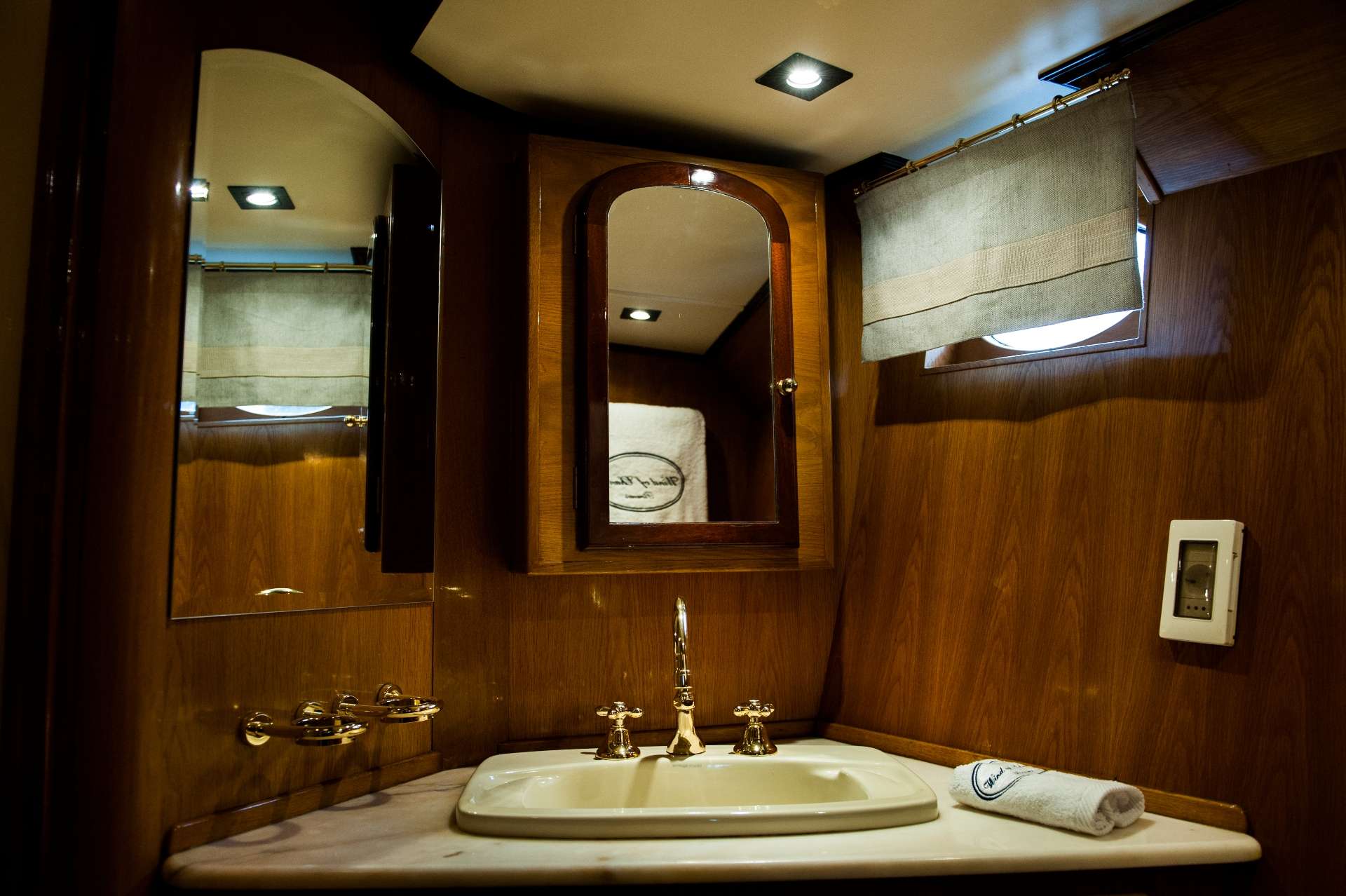 WIND OF CHANGE Yacht Charter - Bathroom