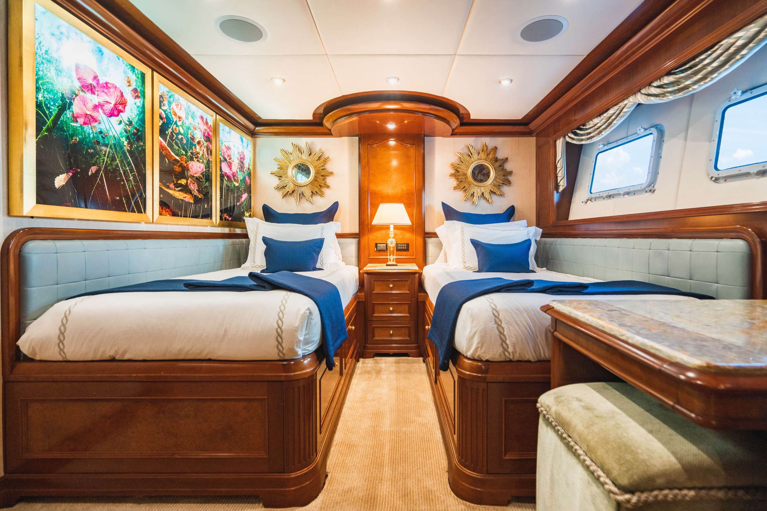 AQUASITION Yacht Charter - Twin guest stateroom