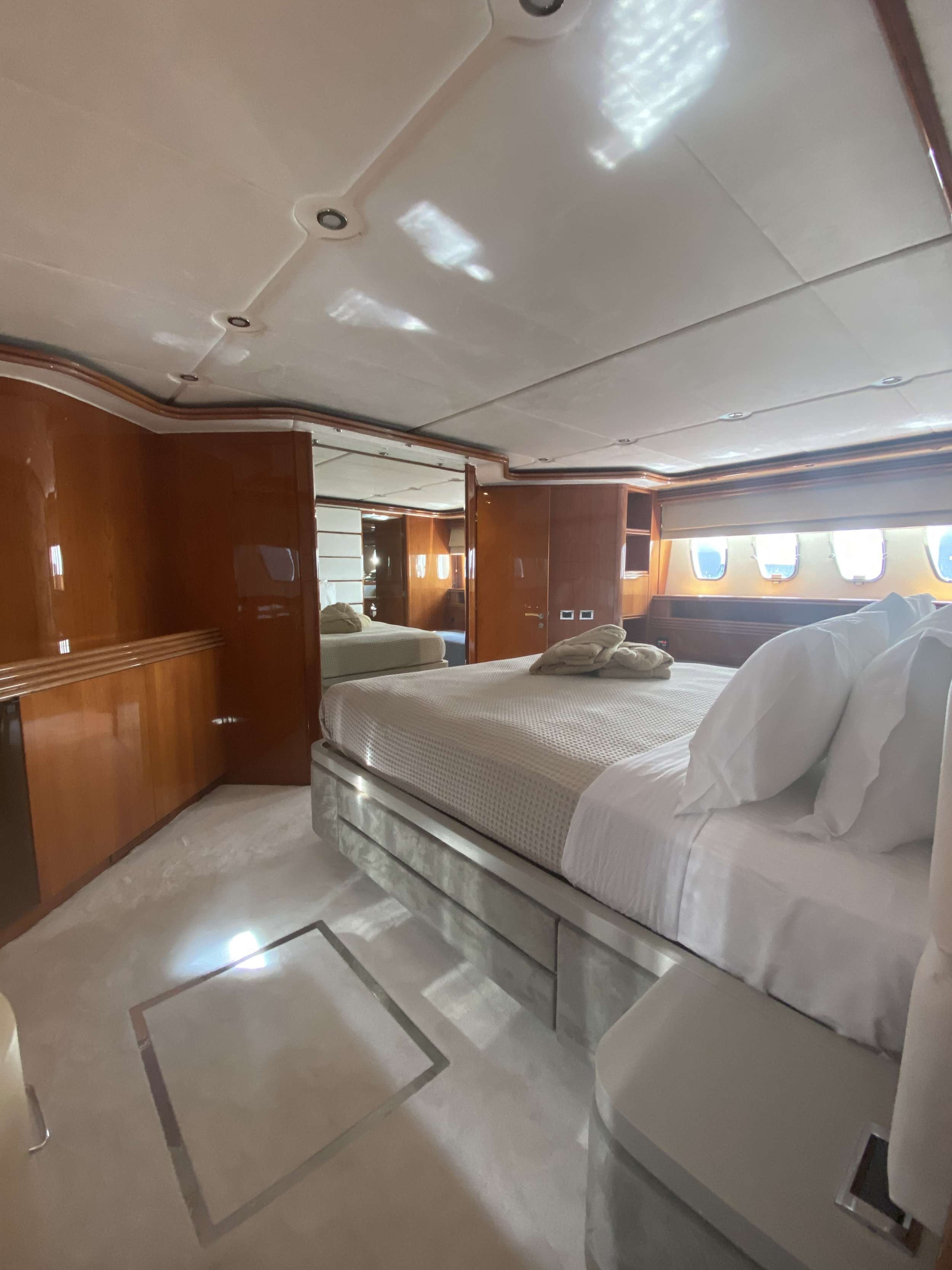 MI ALMA Yacht Charter - VIP Other View