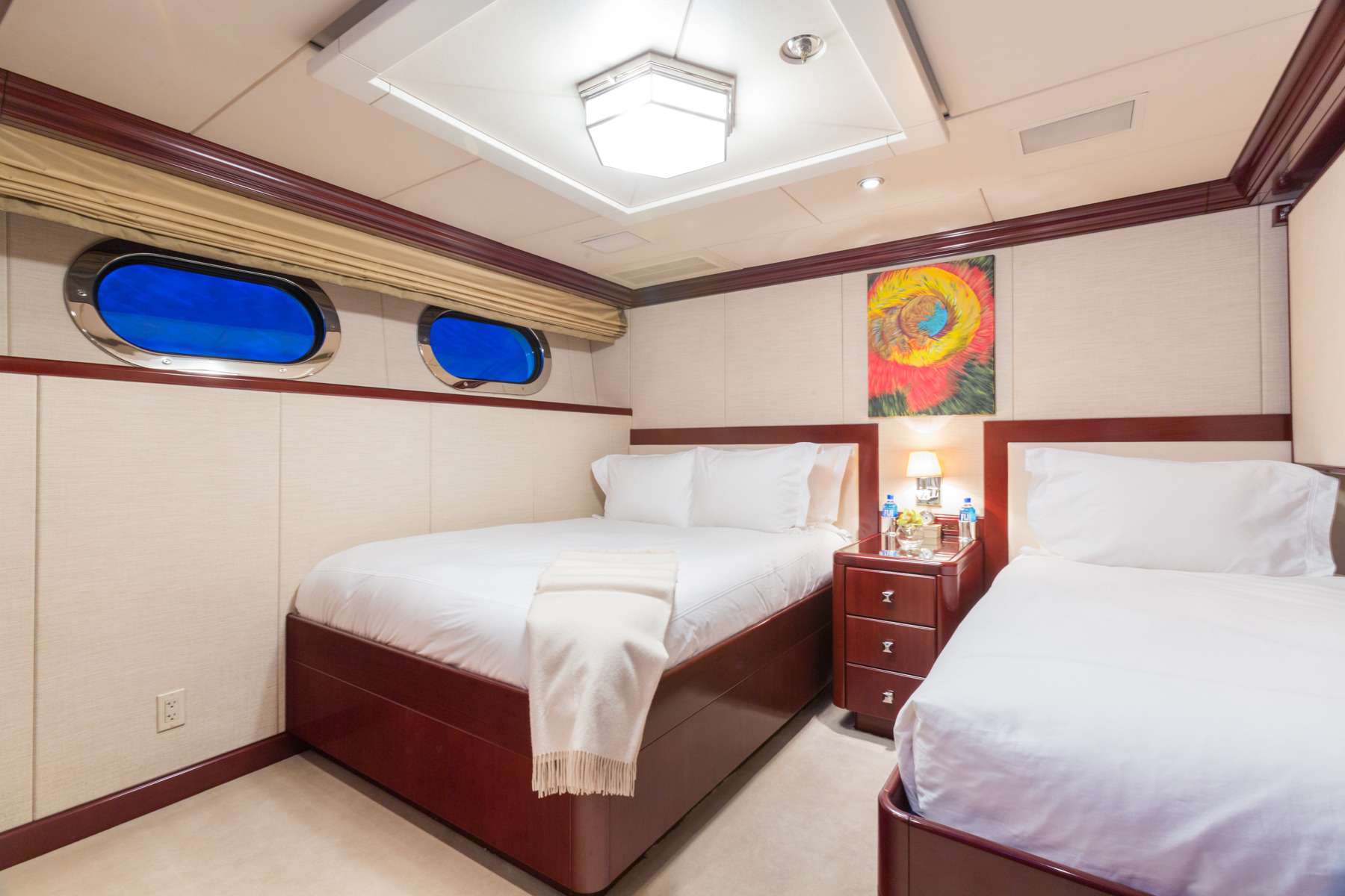 Lady Joy Yacht Charter - Guest Stateroom with 1 Double, 1 Single and a pullman