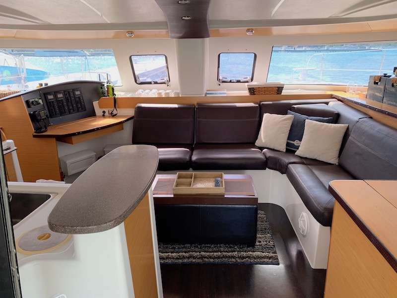 Catamaran Charter Alladora