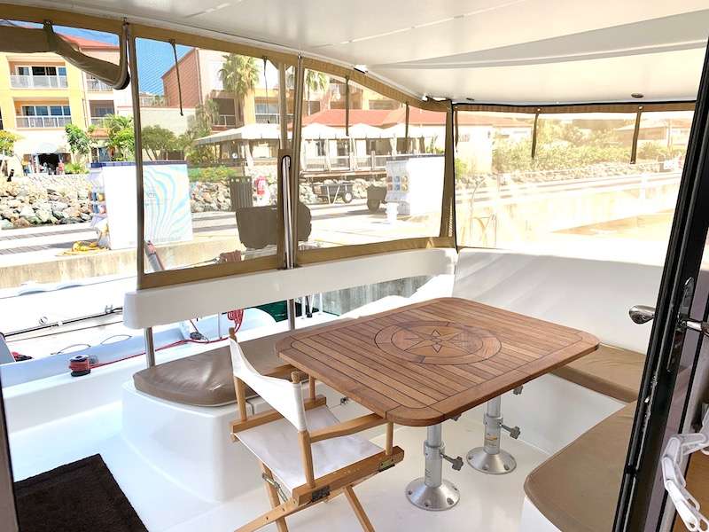 Yacht charter Alladora
