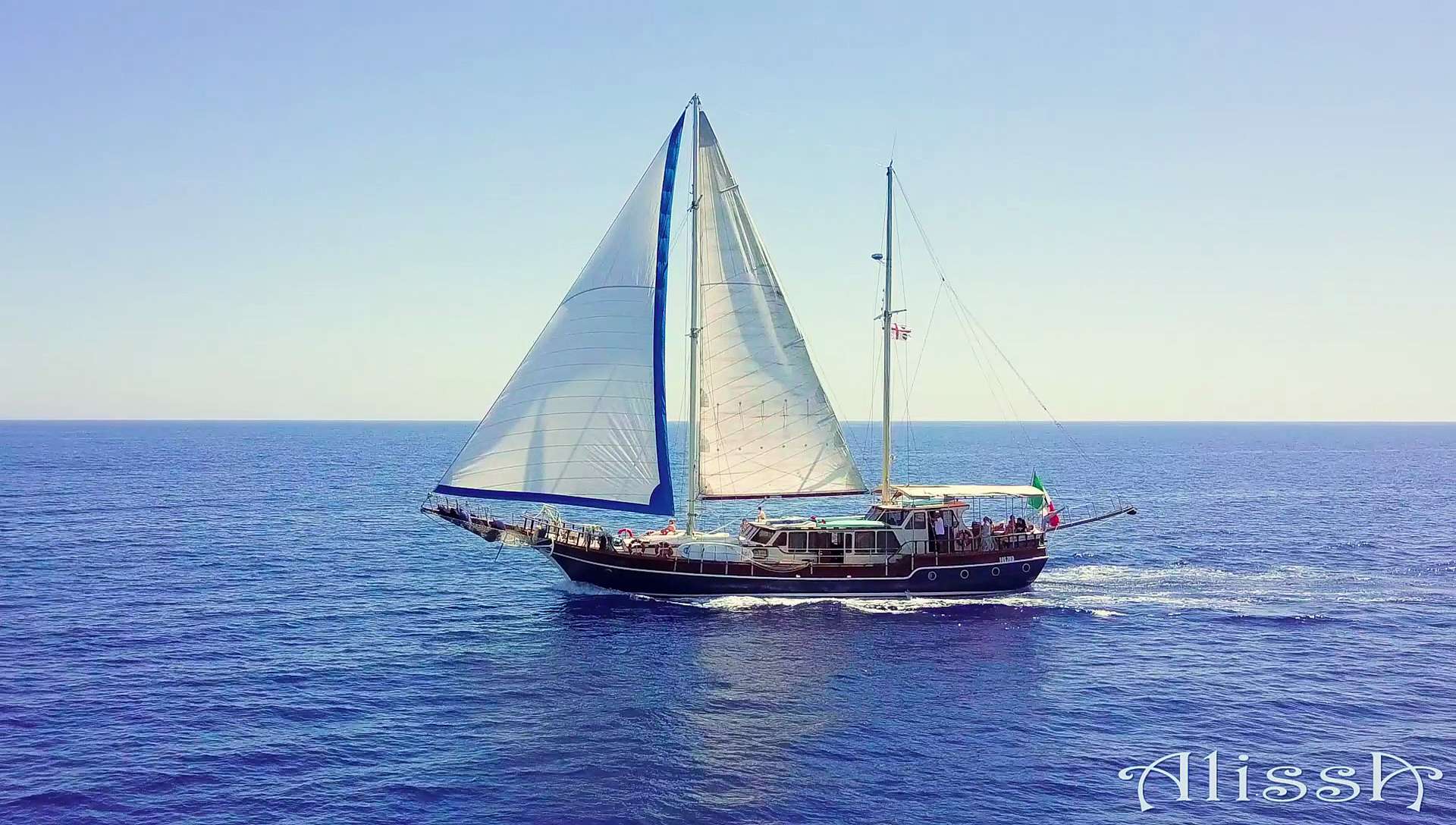 Yacht Charter Alissa | Ritzy Charters