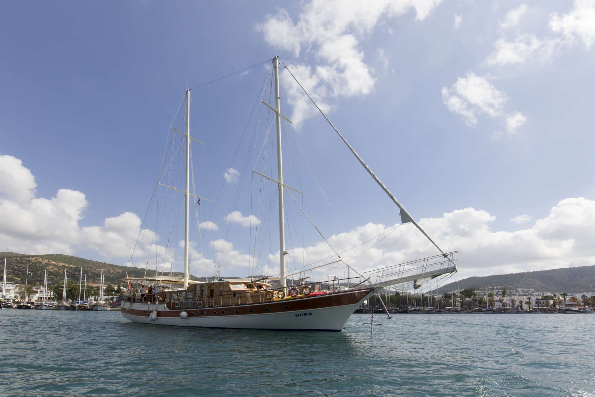 Yacht Charter M/S Hera | Ritzy Charters
