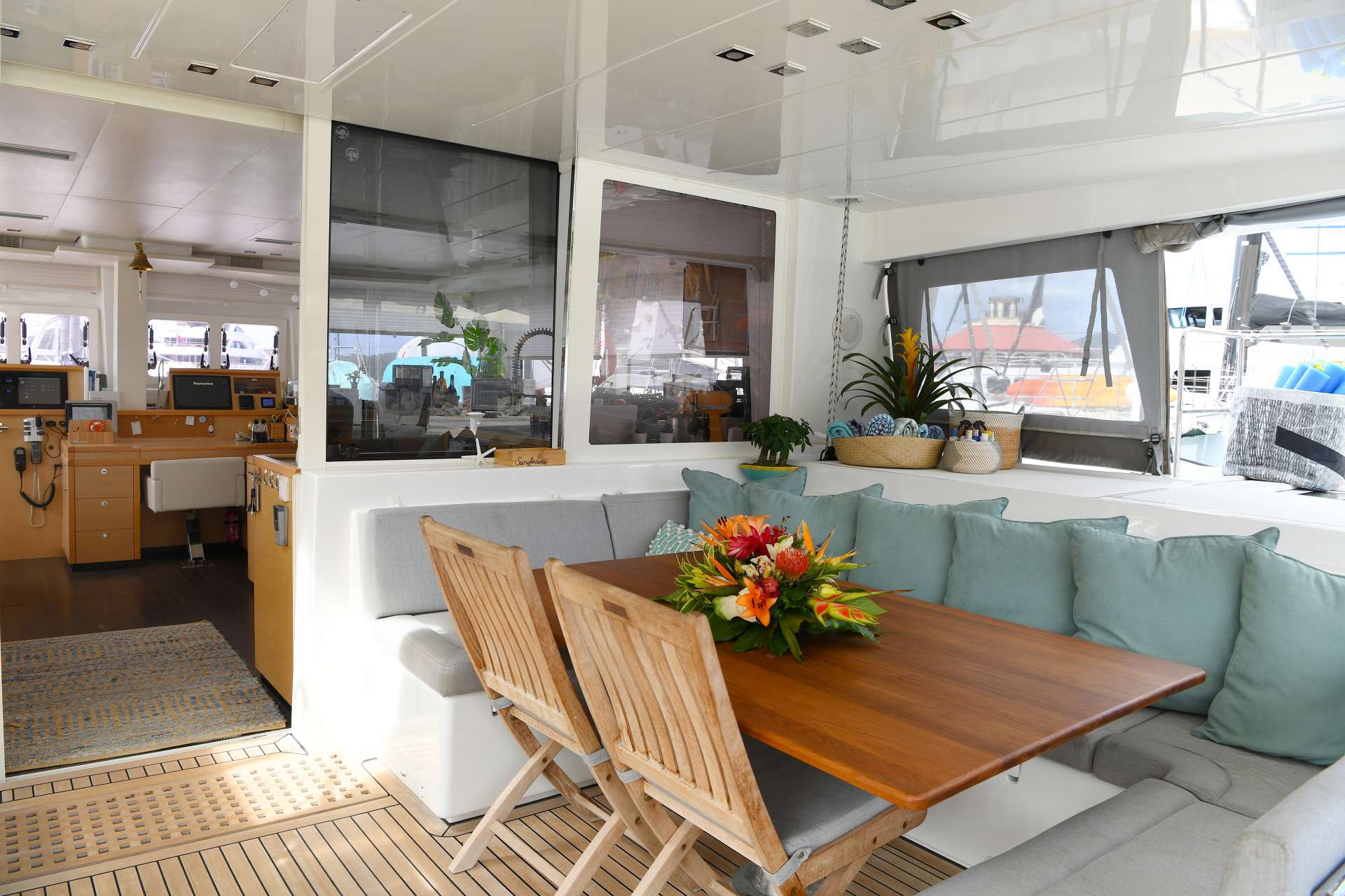 VIRAMAR Yacht Charter - Aft Cockpit Alfresco Dining Area