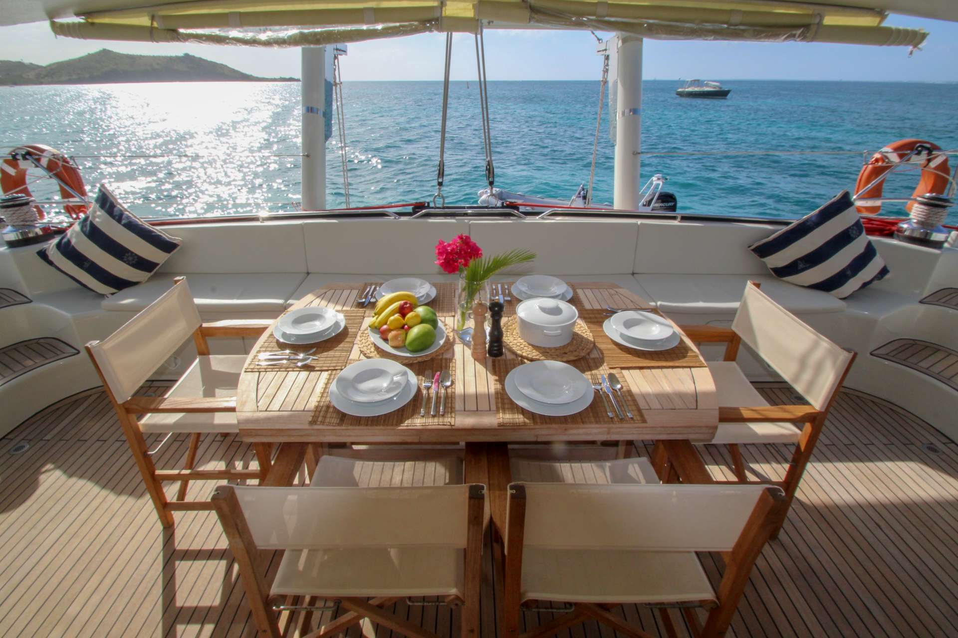 Catamaran Charter Wild Cat