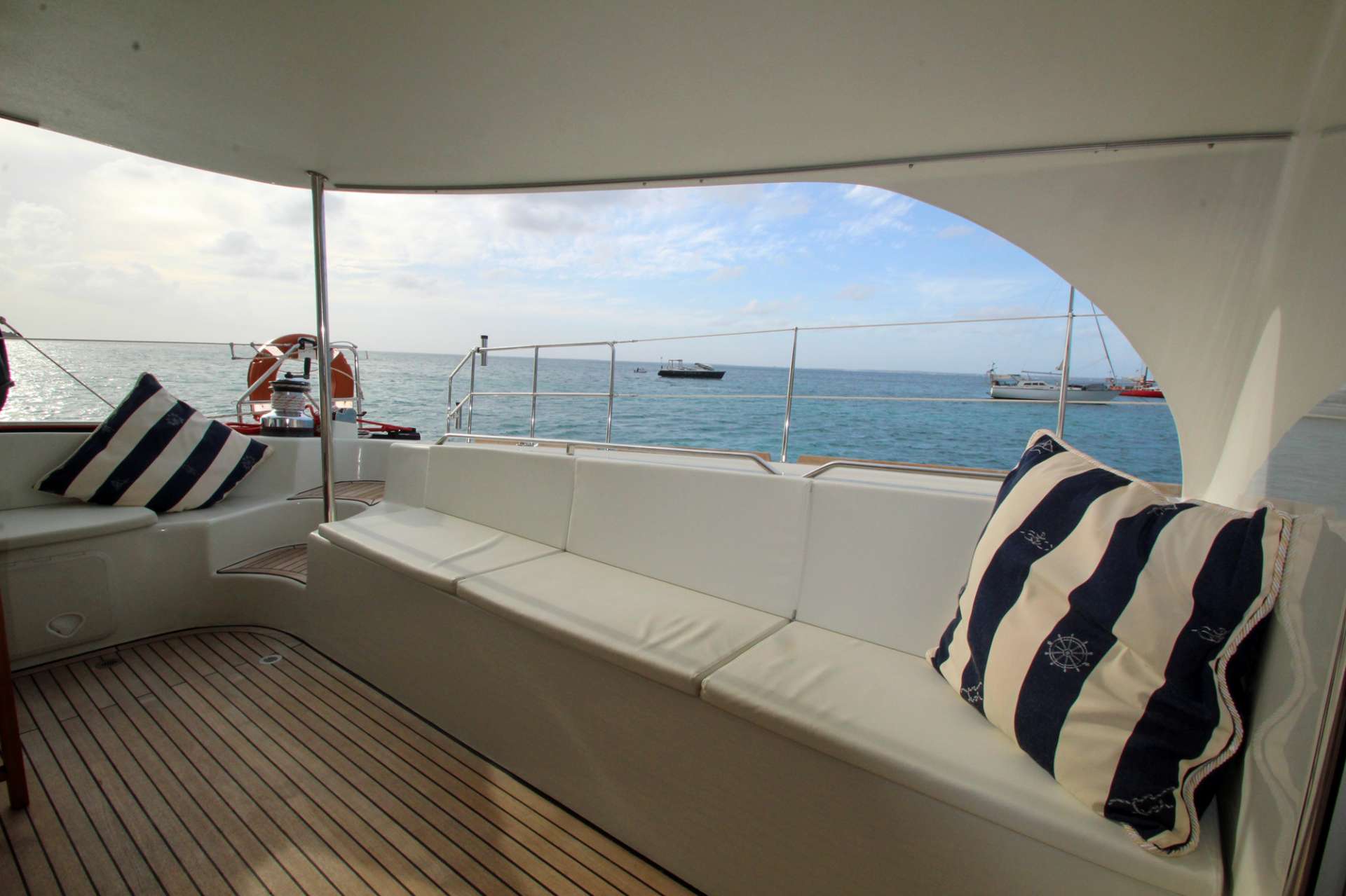 Catamaran Charter Wild Cat