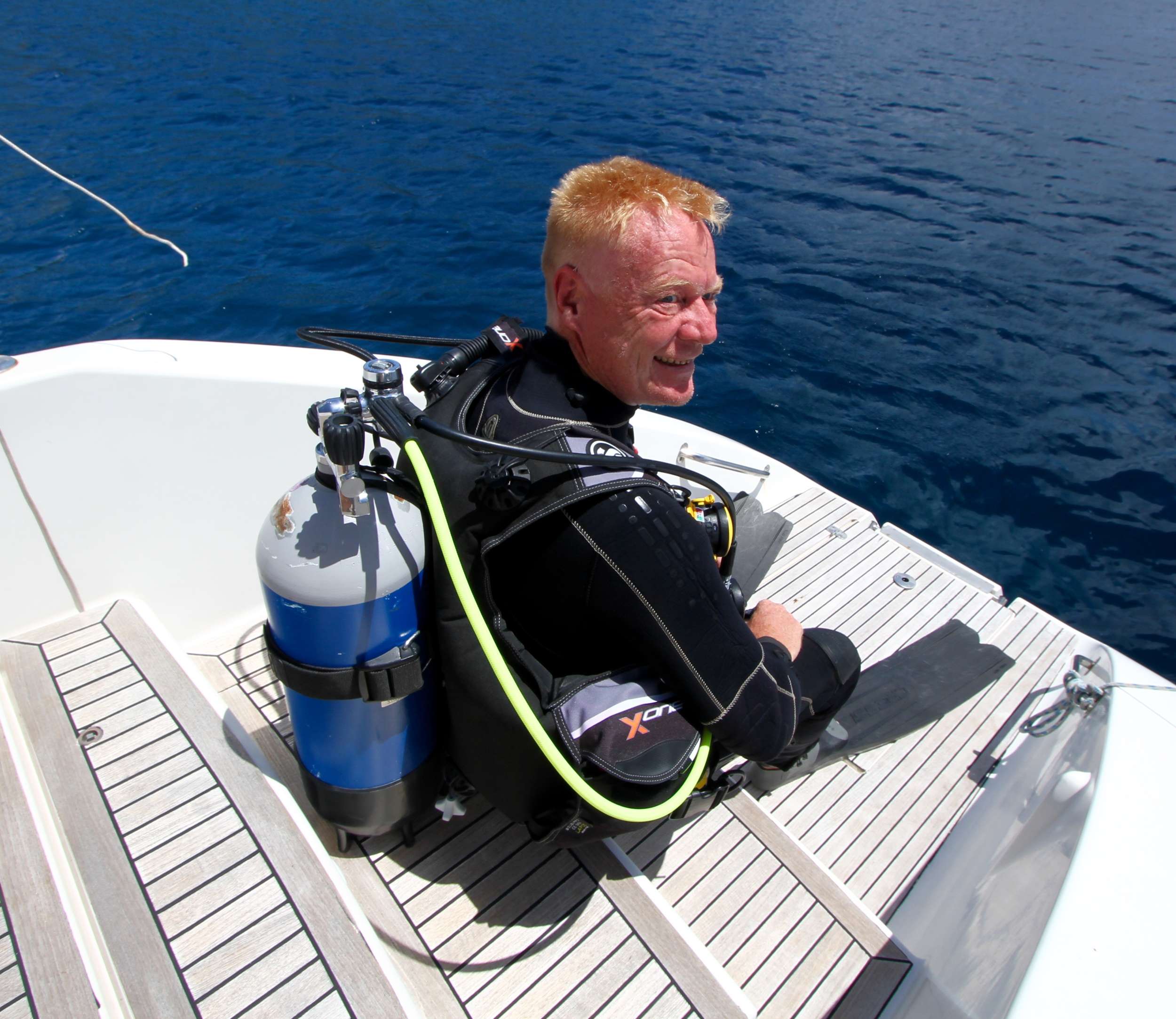 ISOLABLUE Yacht Charter - The beauty of diving underwater