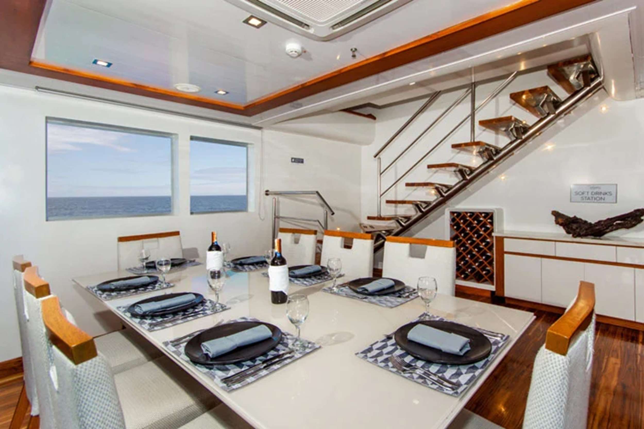 Infinity Yacht Charter - Dinning room
