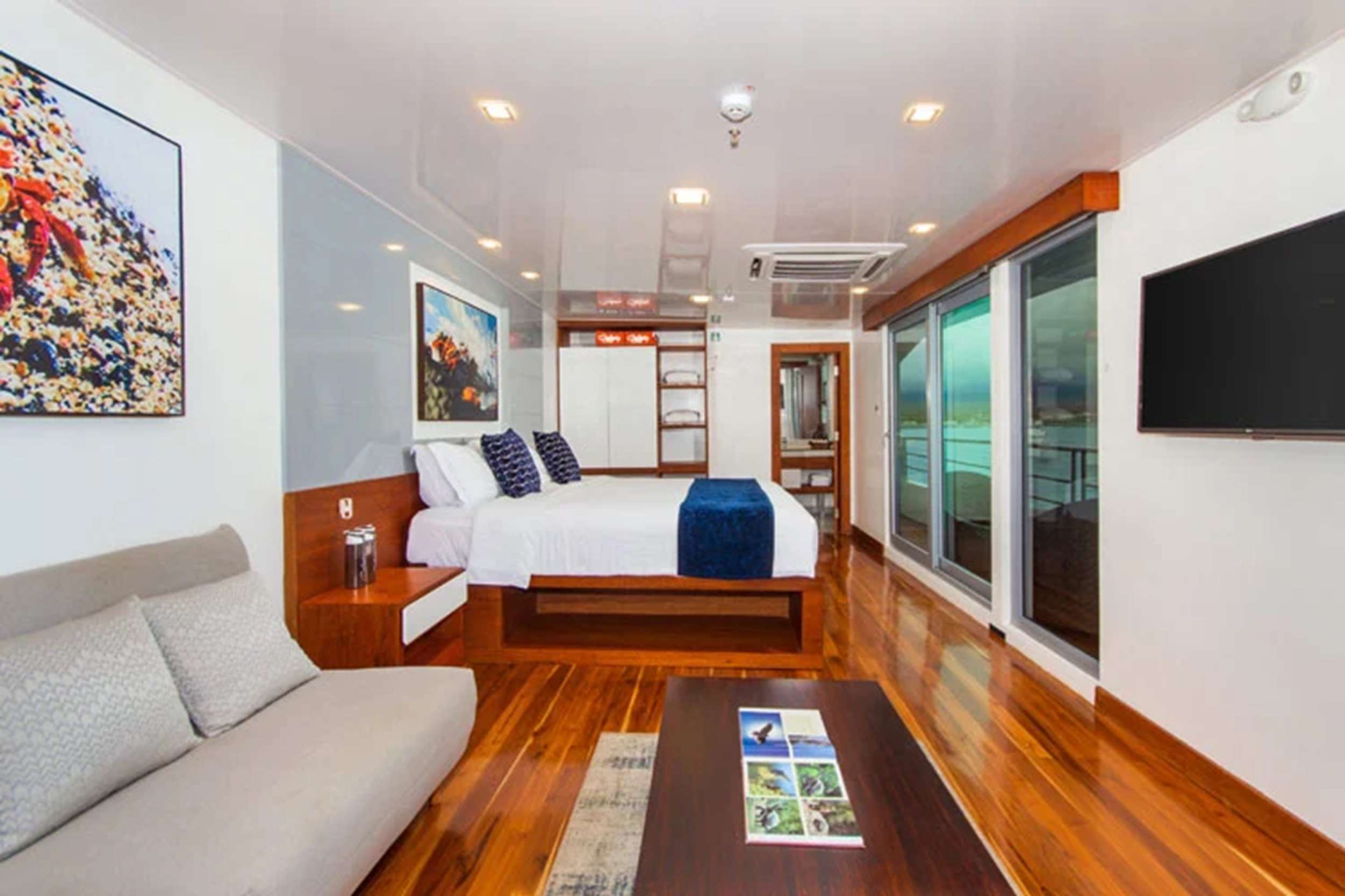 Infinity Yacht Charter - Infinity Suite