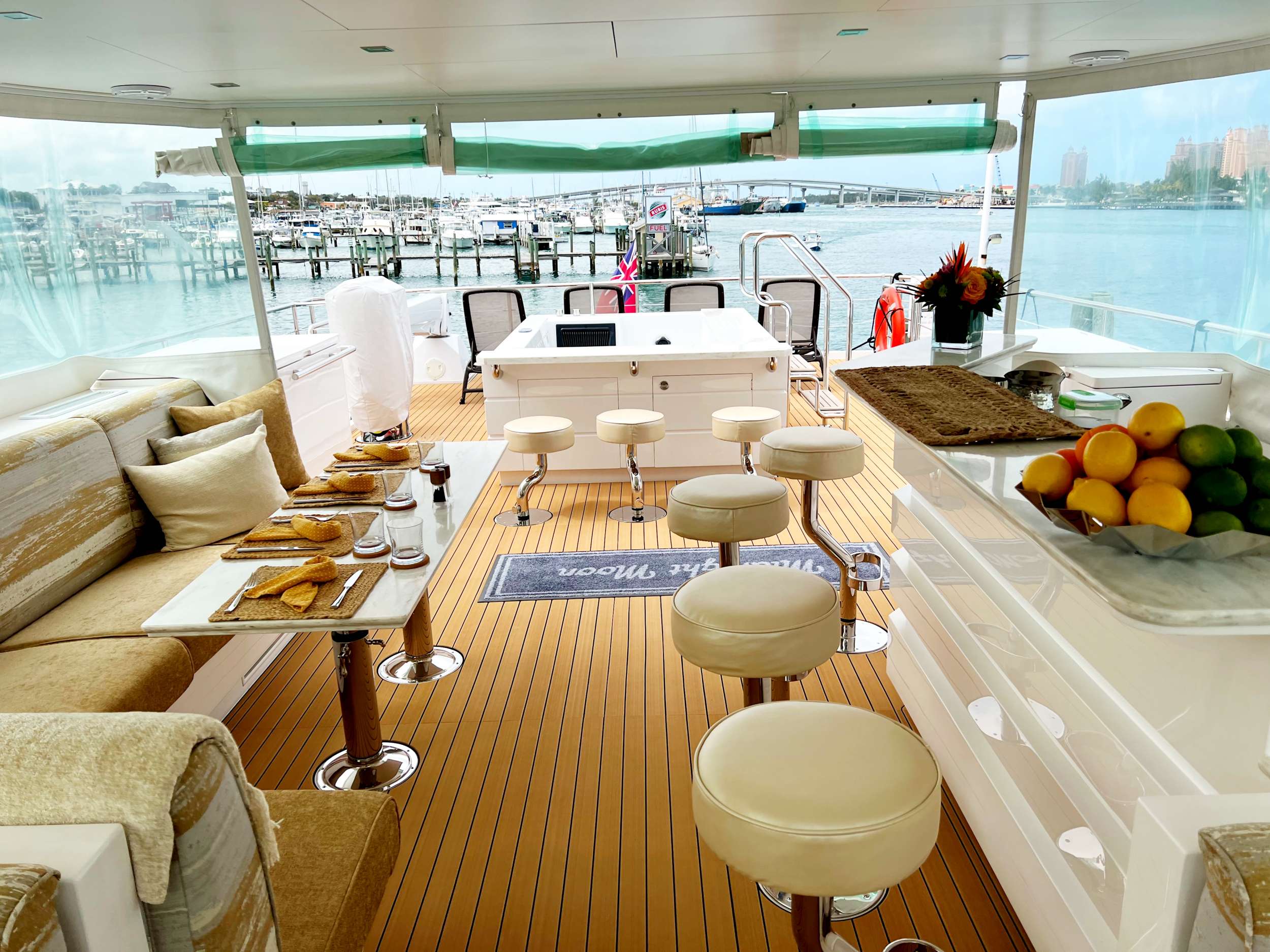 MIDNIGHT MOON Yacht Charter - Alfresco dining on the flybridge