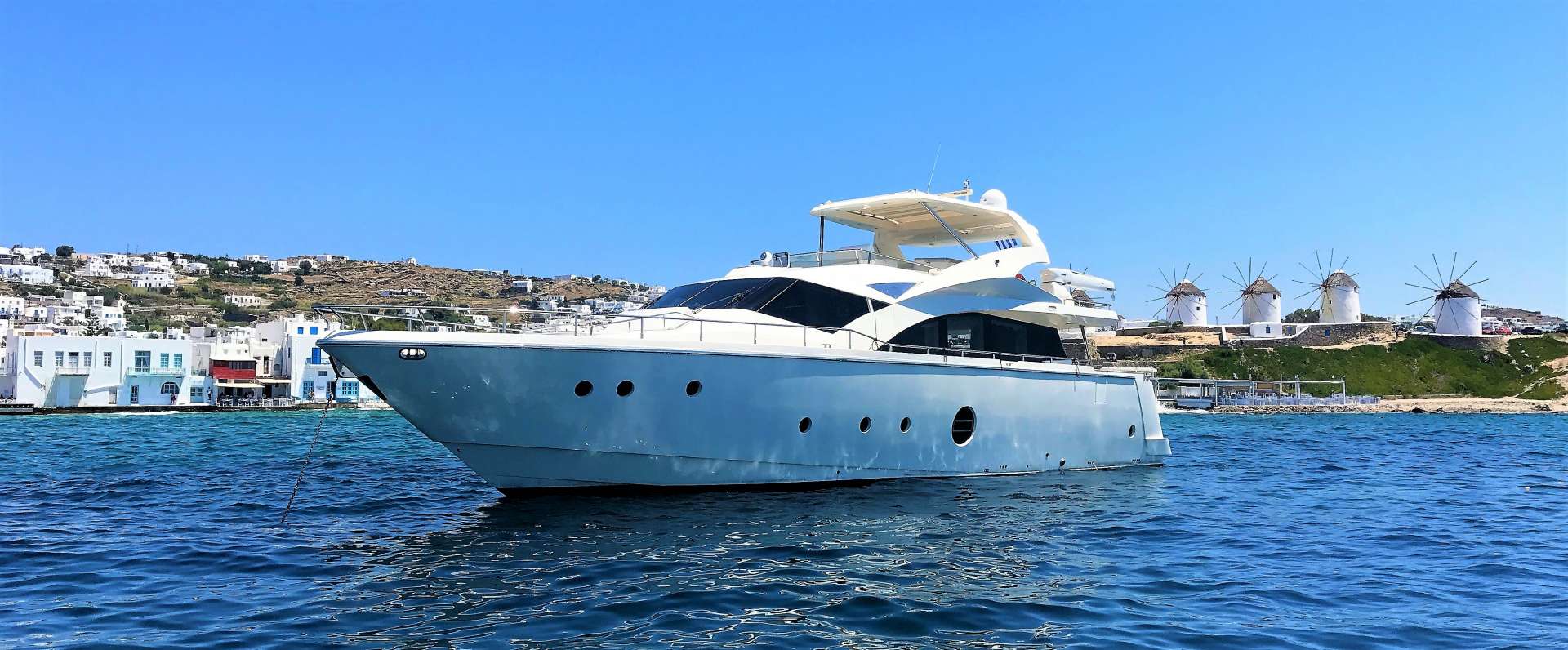 QUESTA e VITA Yacht Charter - QUESTA e VITA in Mykonos