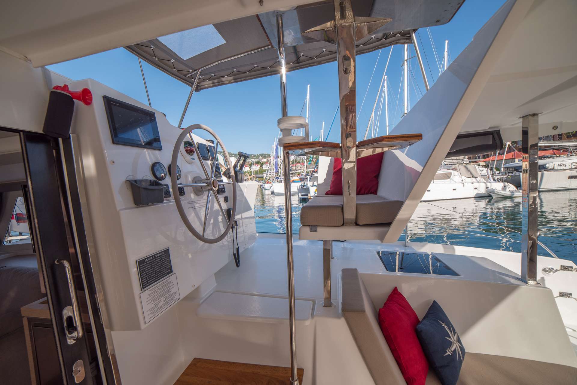 3 SISTERS Yacht Charter - Helm
