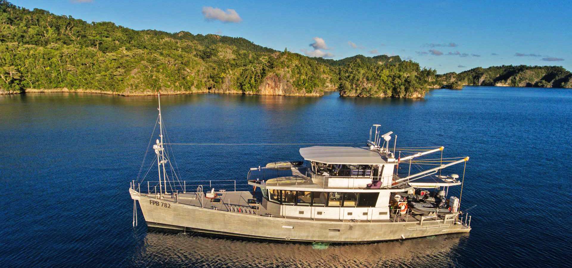 Yacht Charter GREY WOLF | Ritzy Charters