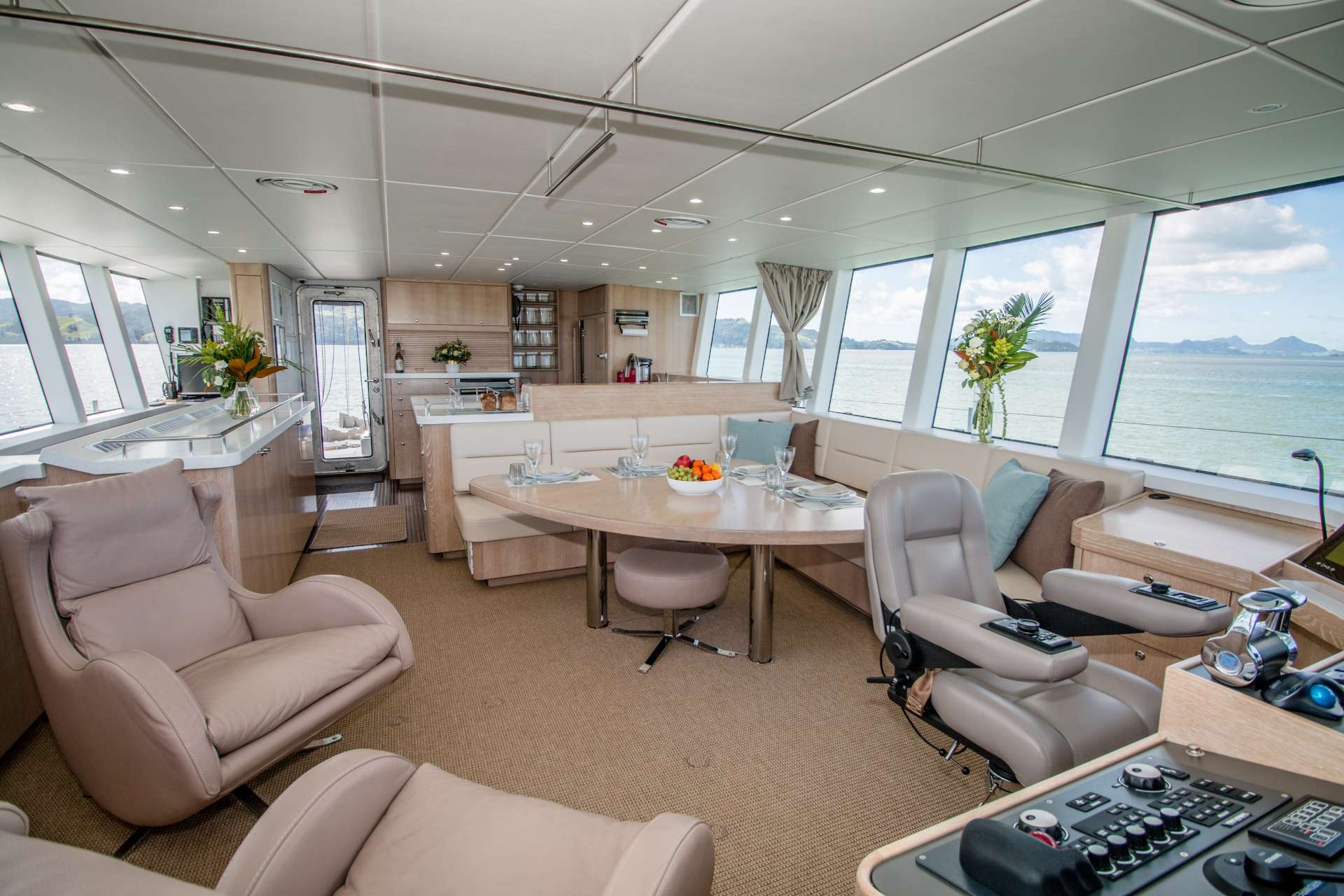 GREY WOLF Yacht Charter - Panoramic windows outfitted with privacy shades