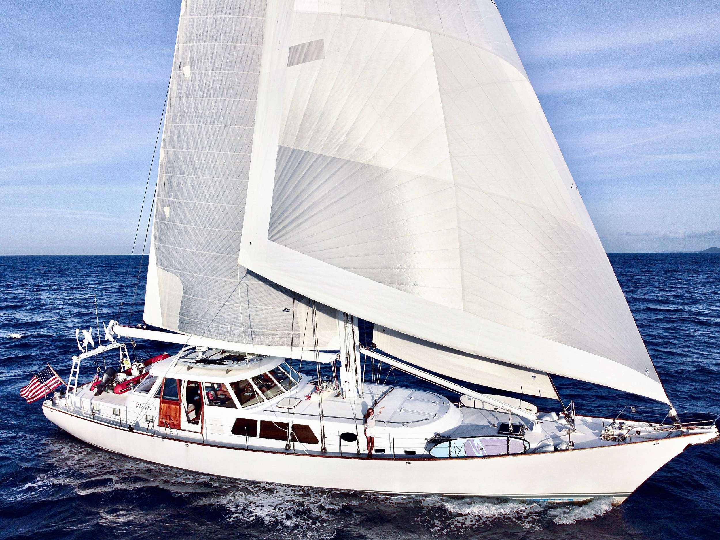 sailing yacht brokers