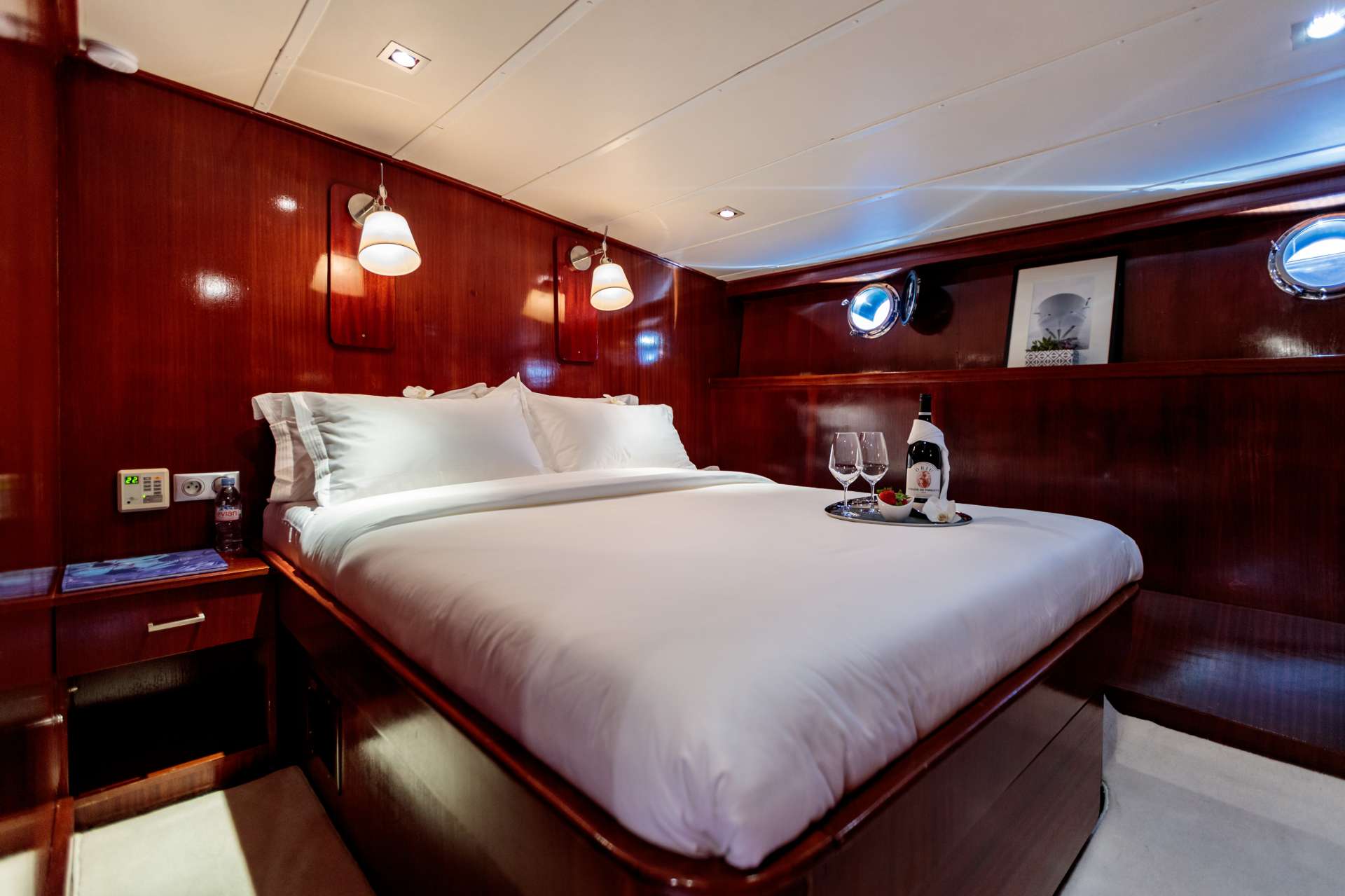 Guest cabin - Starboard side