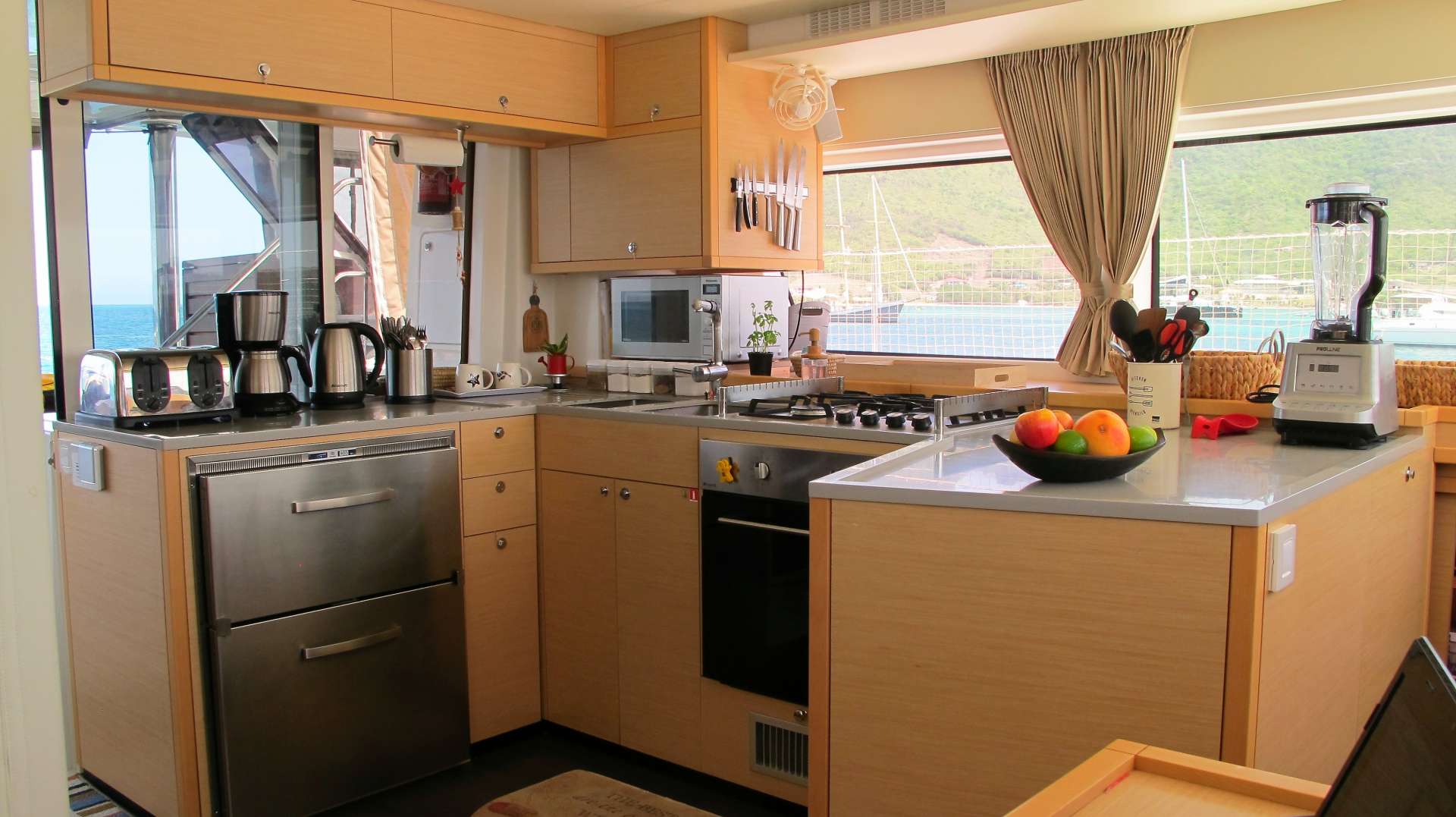 Catamaran Charter Joy 52