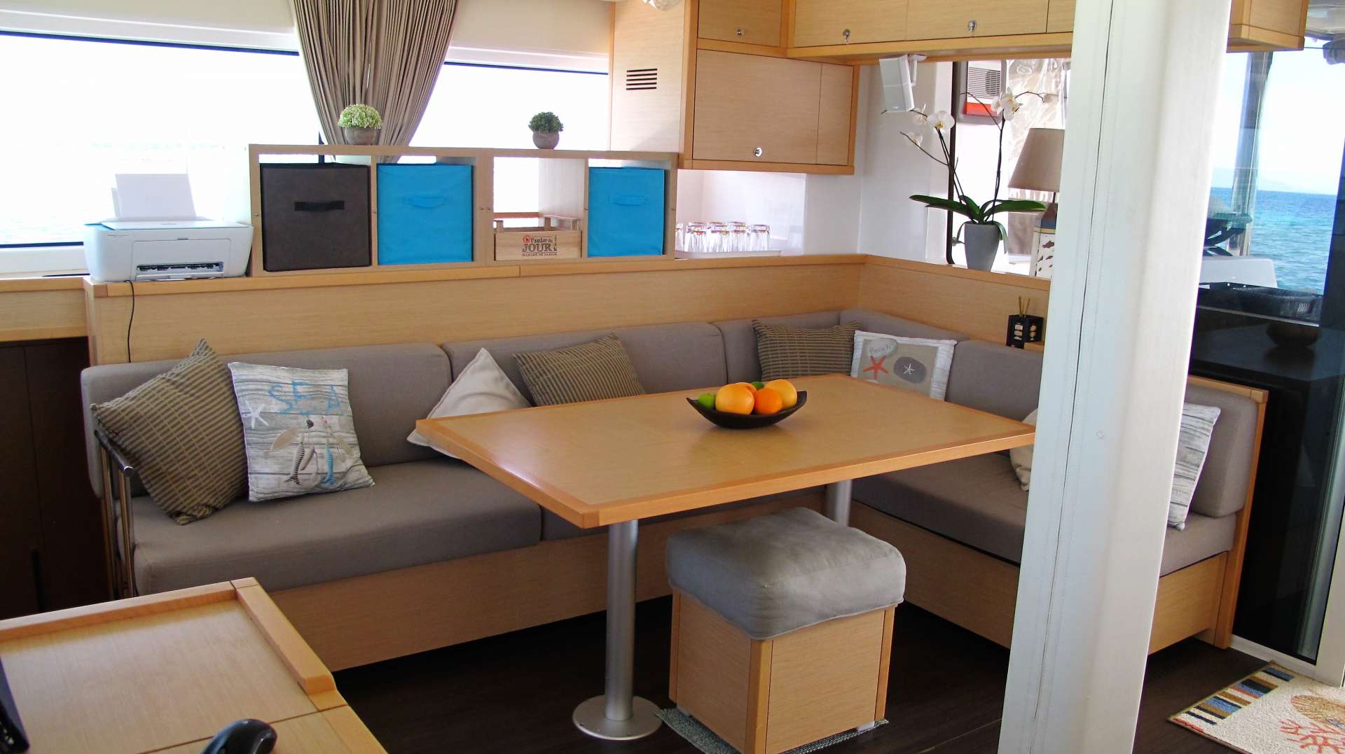 Catamaran Charter Joy 52