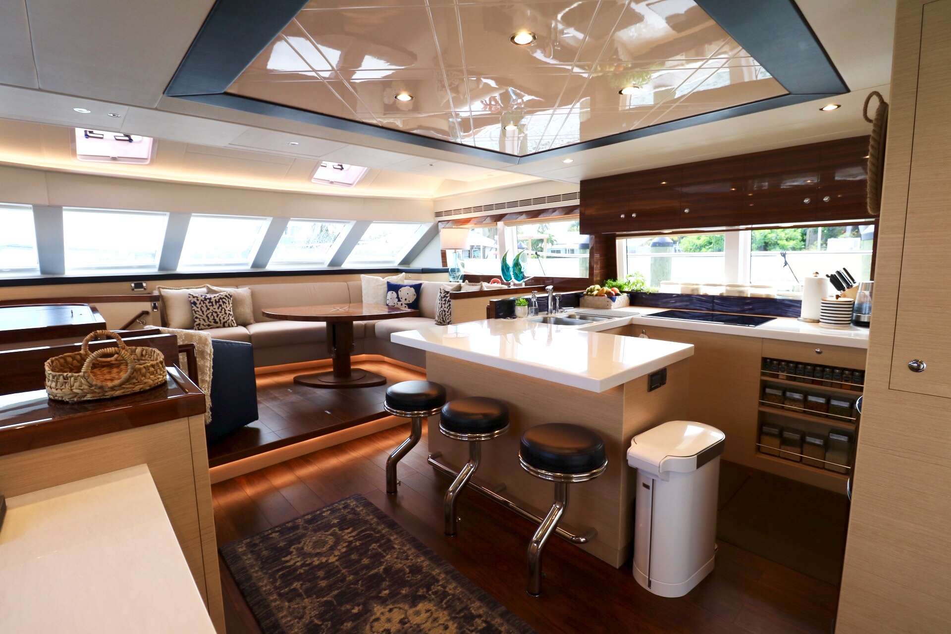 Yacht charter Eternity