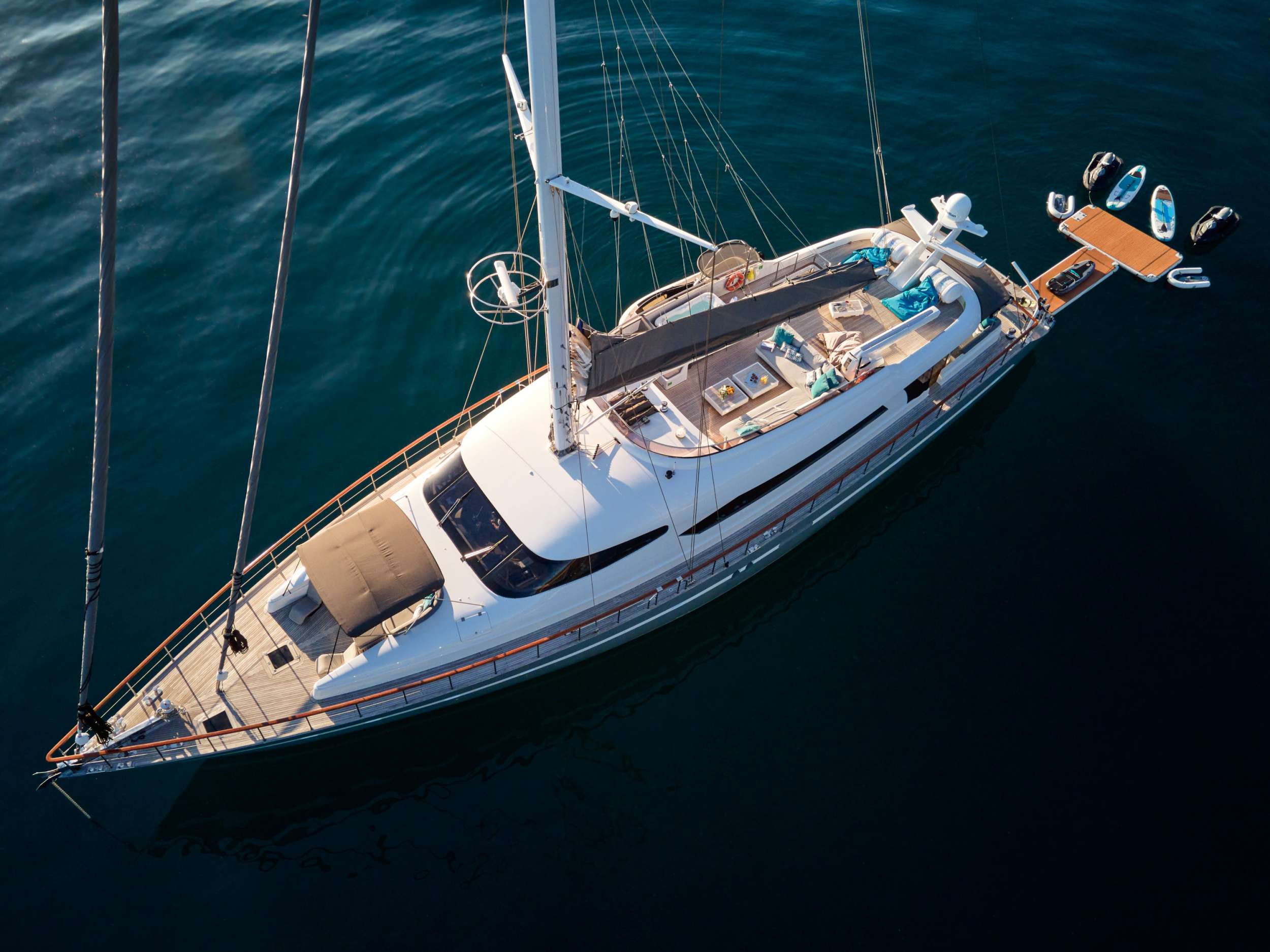 Yacht Charter San LiMi | Ritzy Charters
