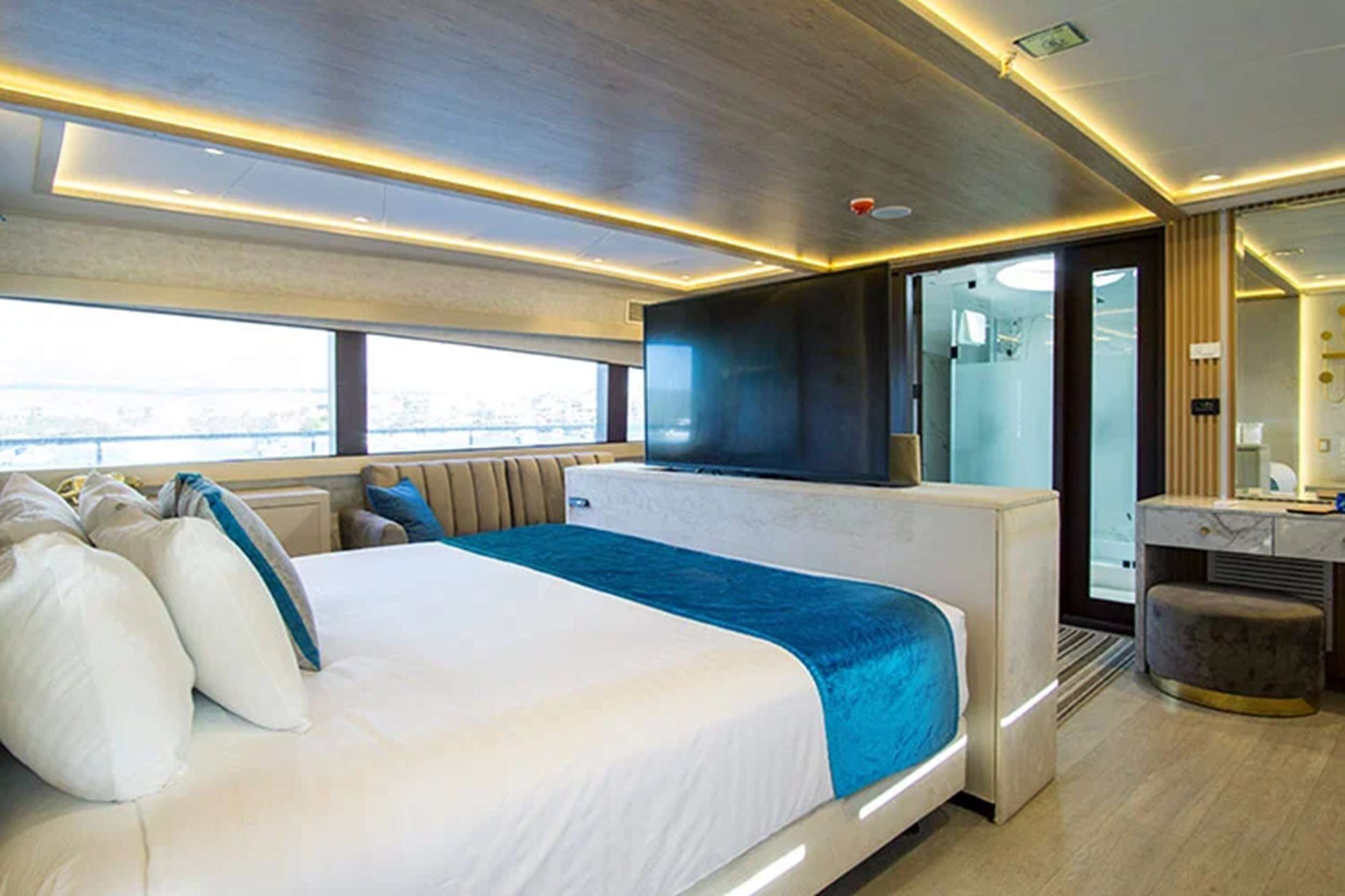 Grand Majestic Yacht Charter - Stateroom cabin
