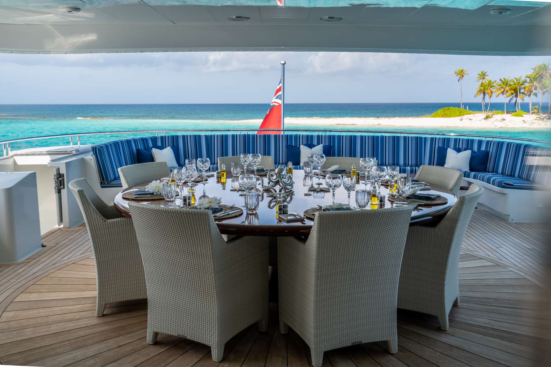 RELENTLESS Yacht Charter - Upper deck dining