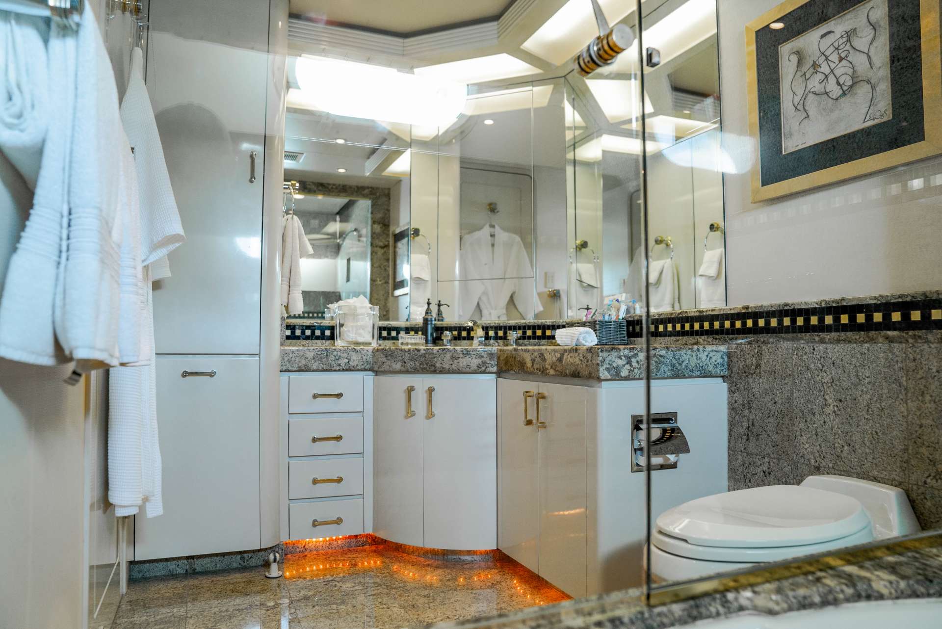 Guest Bath 